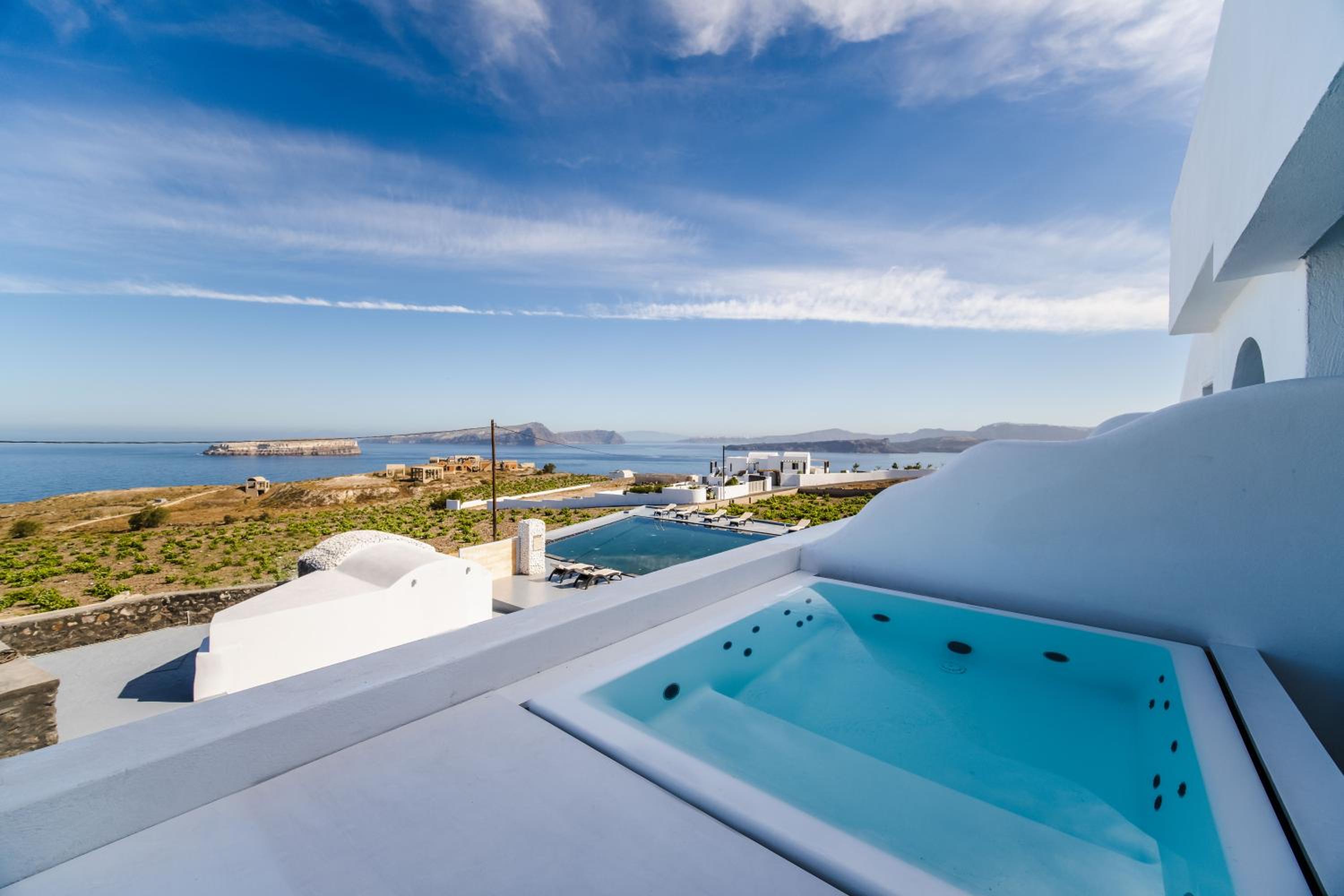 Sunset Suite with Hot Tub & Sea View  photo 1