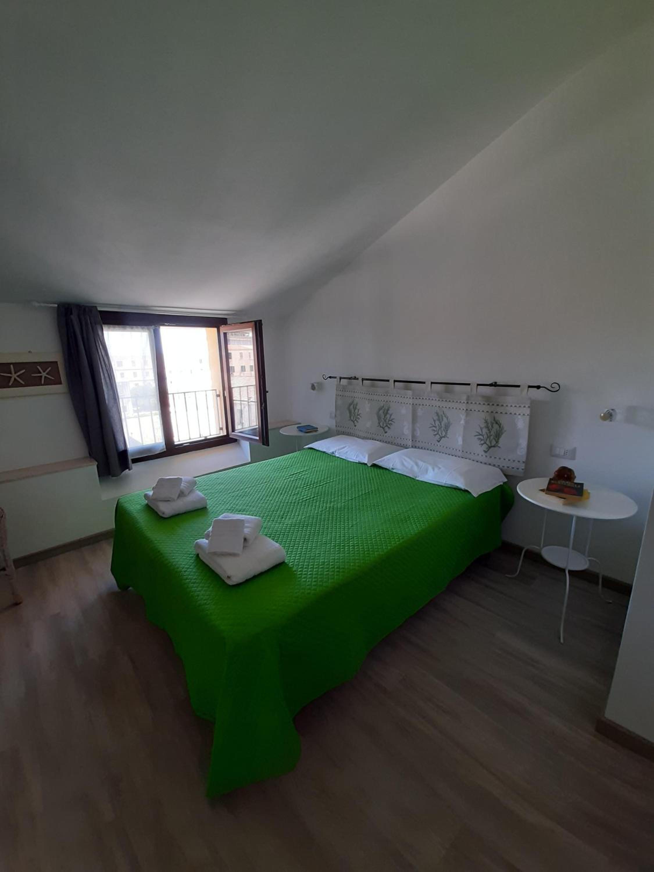 Deluxe Double Room with Sea View photo 2