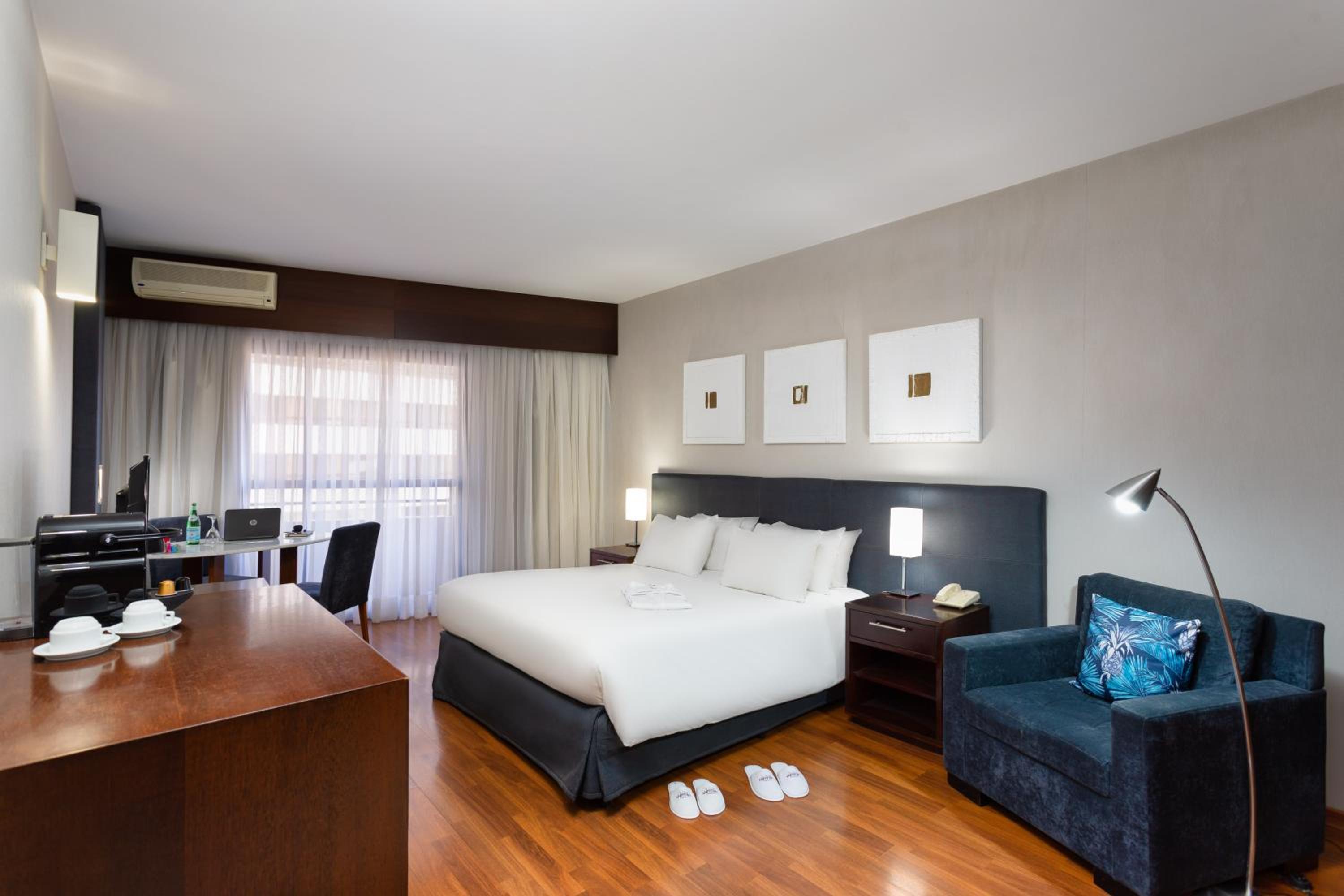 Superior Apartment with One Queen Bed