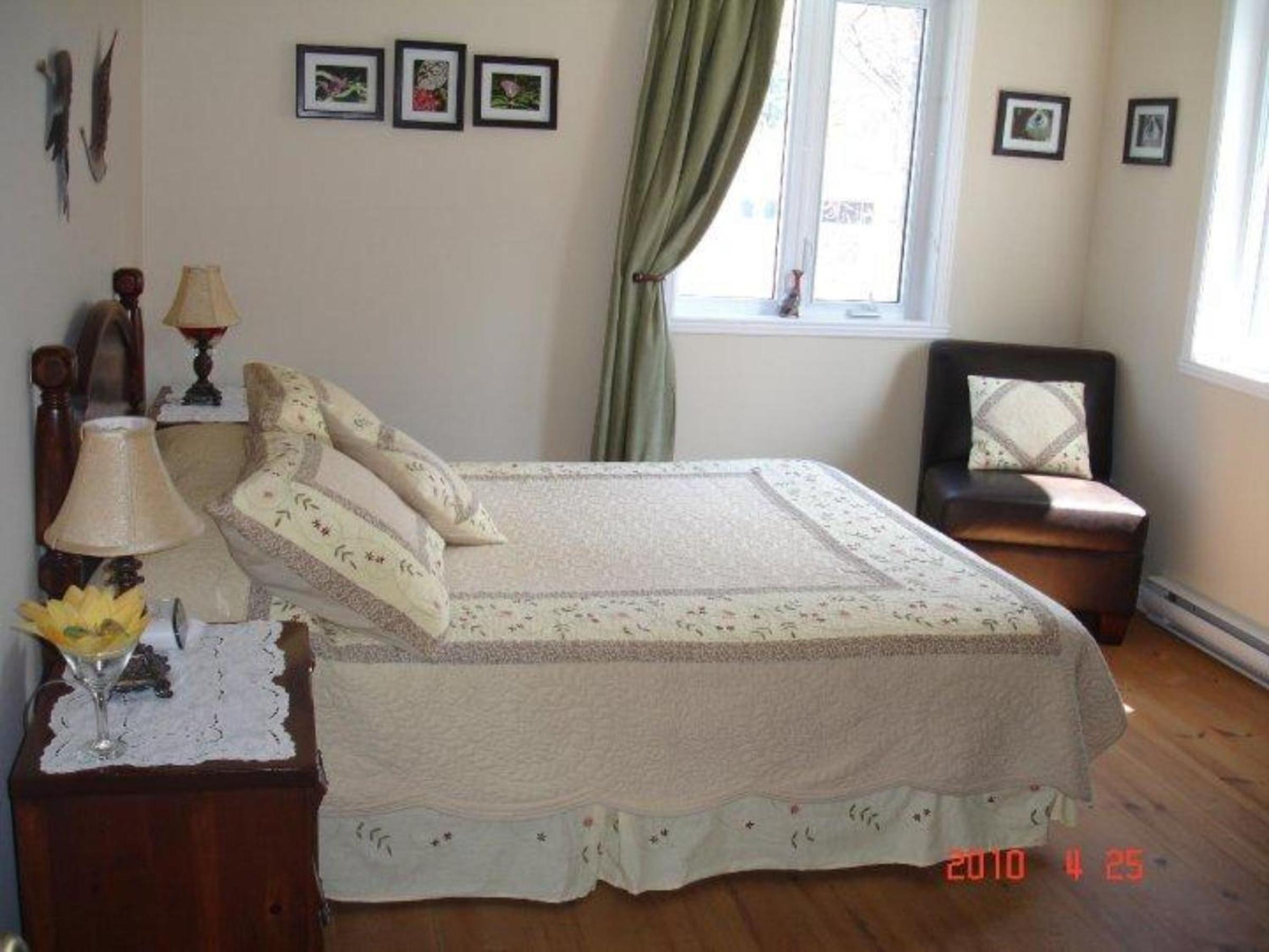 Queen Room photo 1