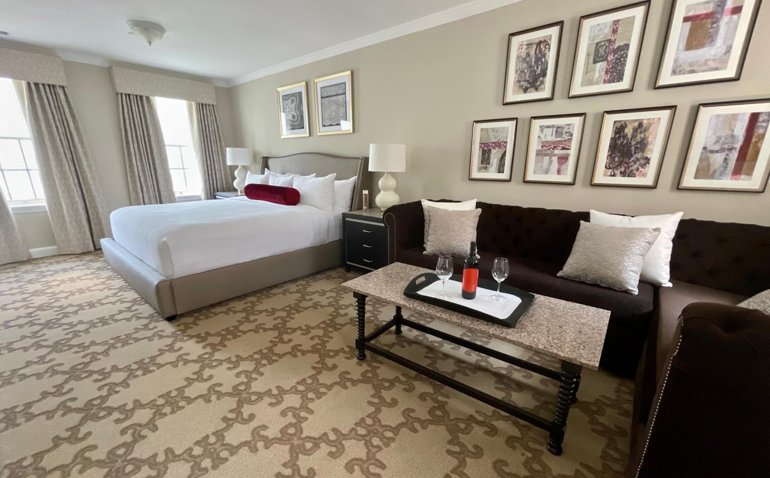 Junior King Suite - Photo 2