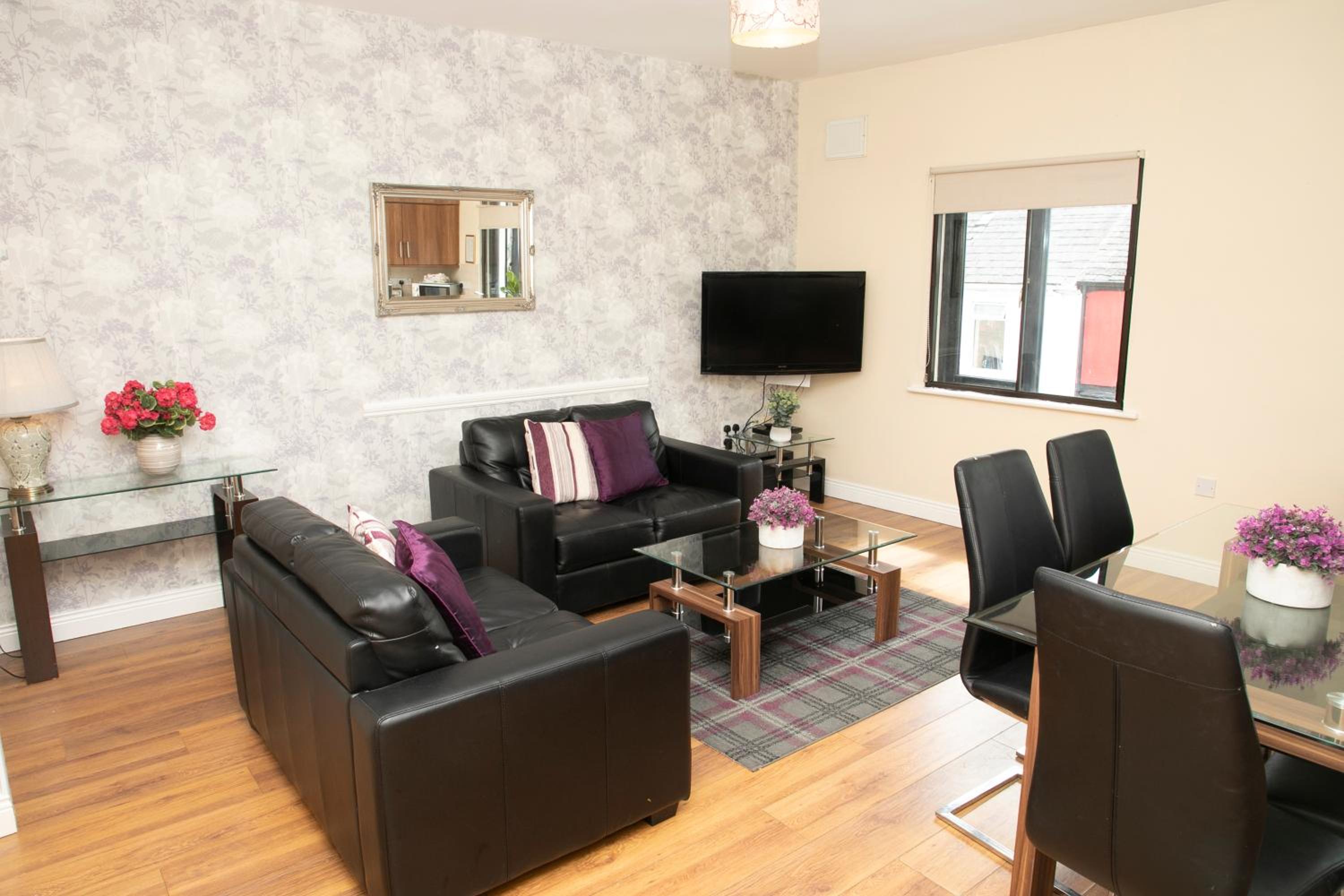 Three-Bedroom Apartment (6 Adults)
