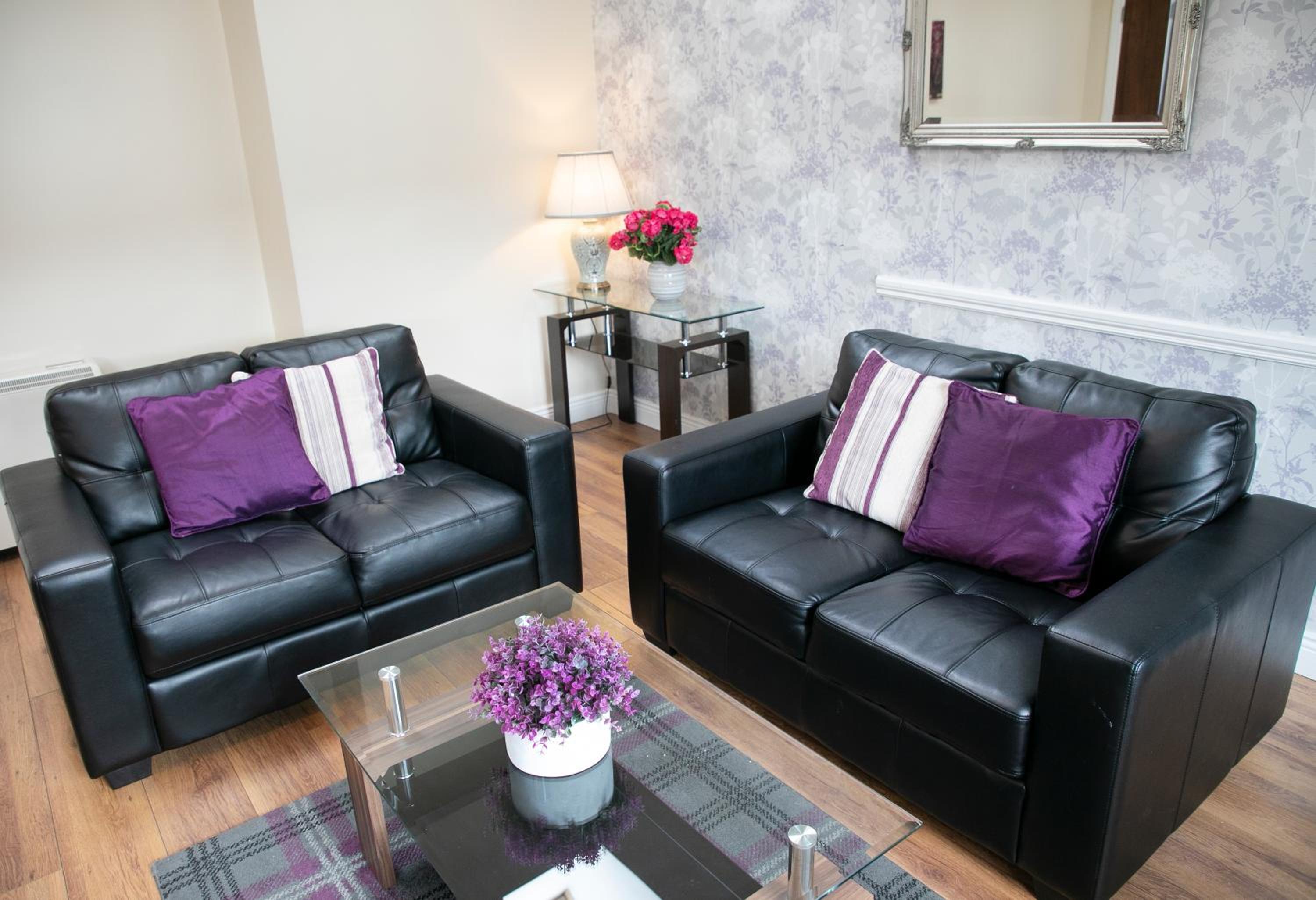 Two-Bedroom Apartment (6 Adults)