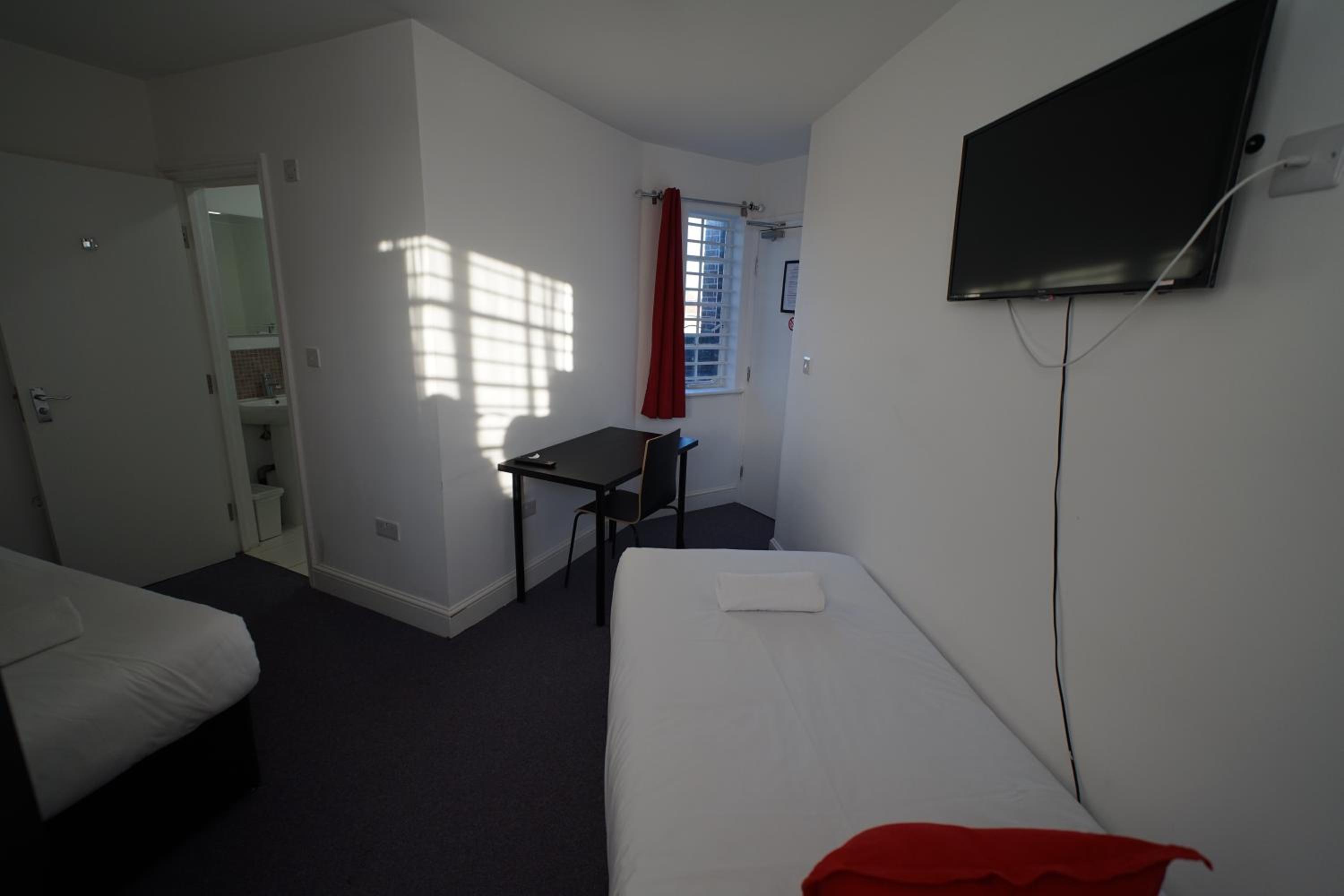 Standard Triple Room photo 3
