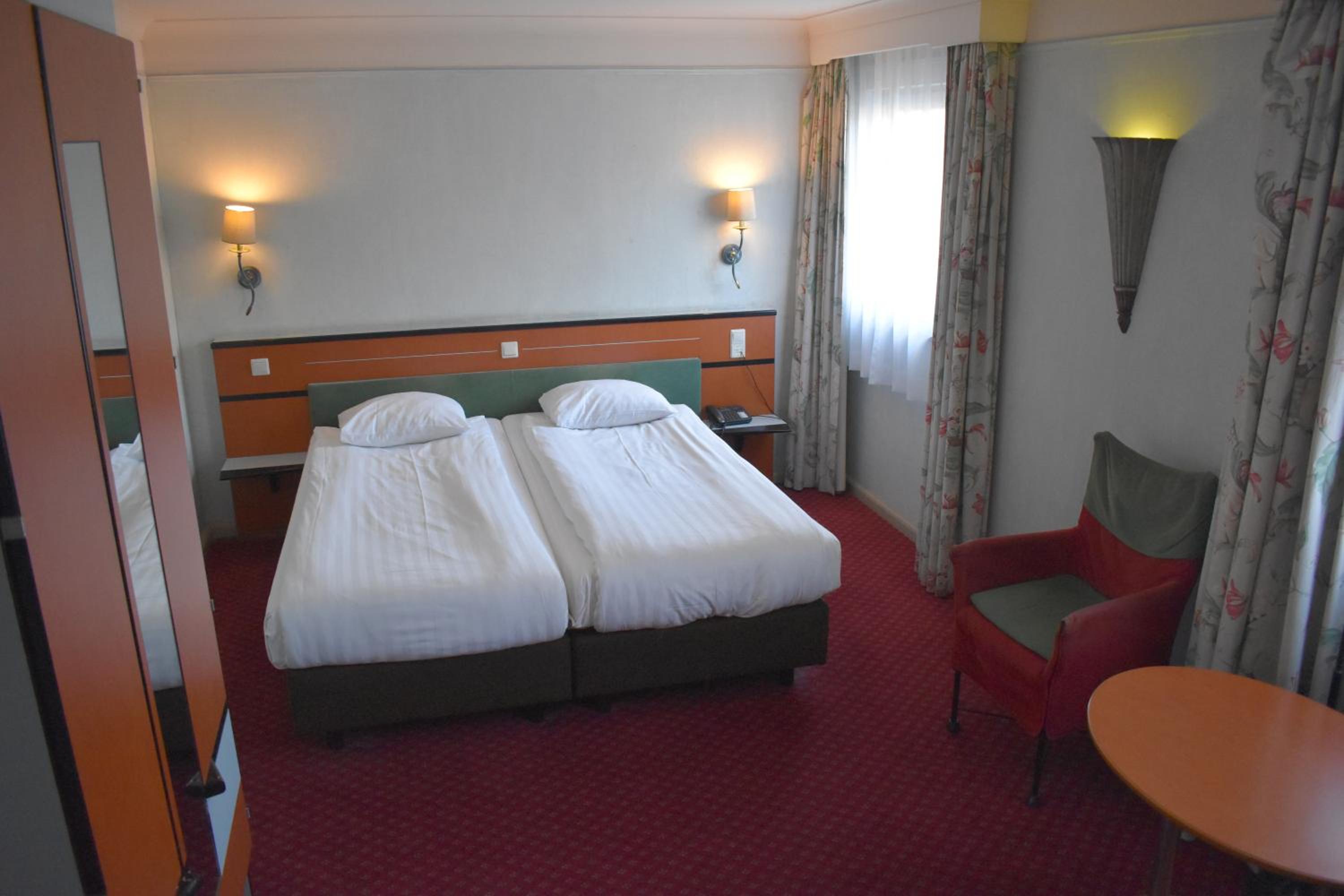 Standard Double Room - Photo 3