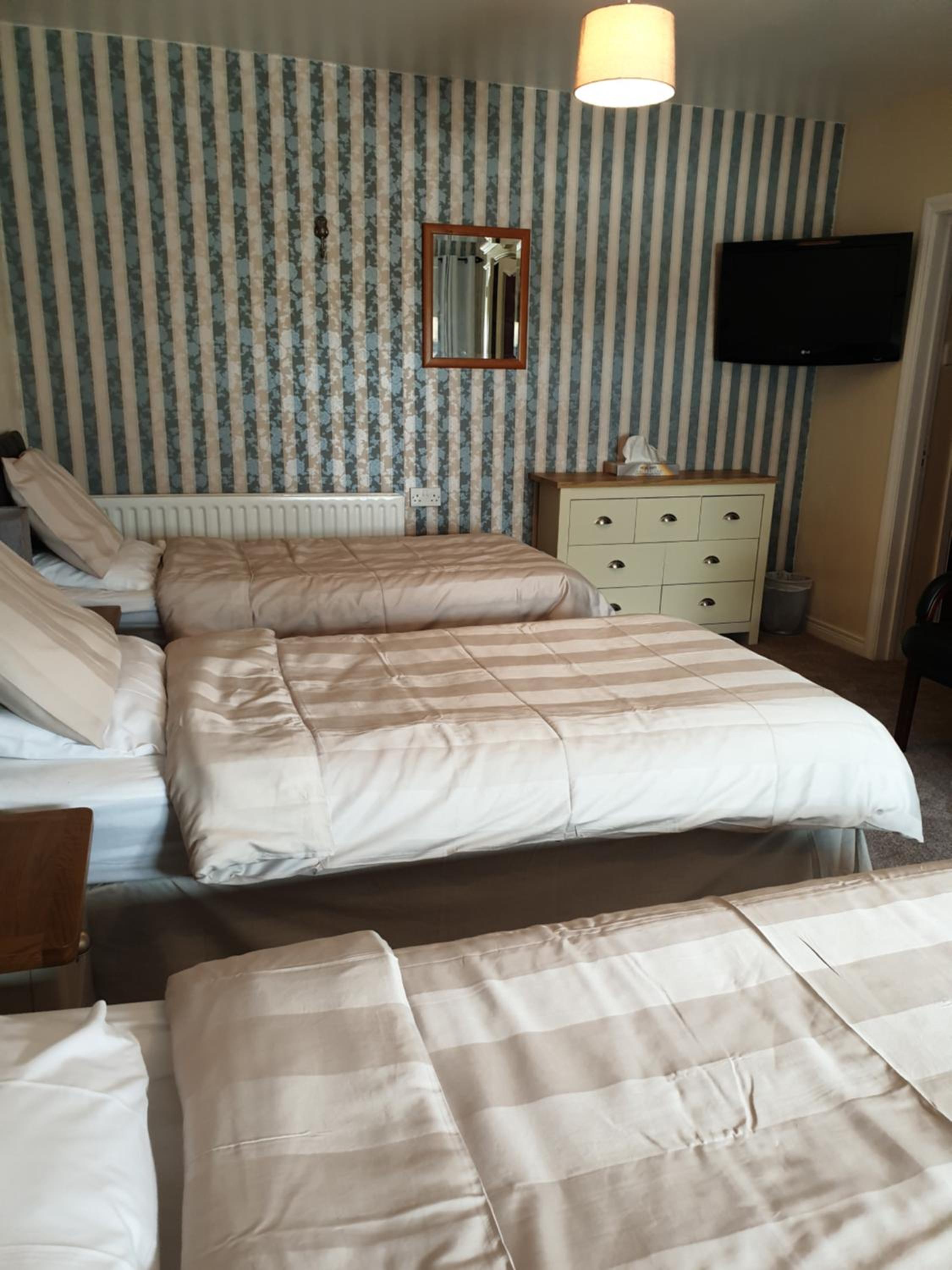 Comfort Triple Room with Shower