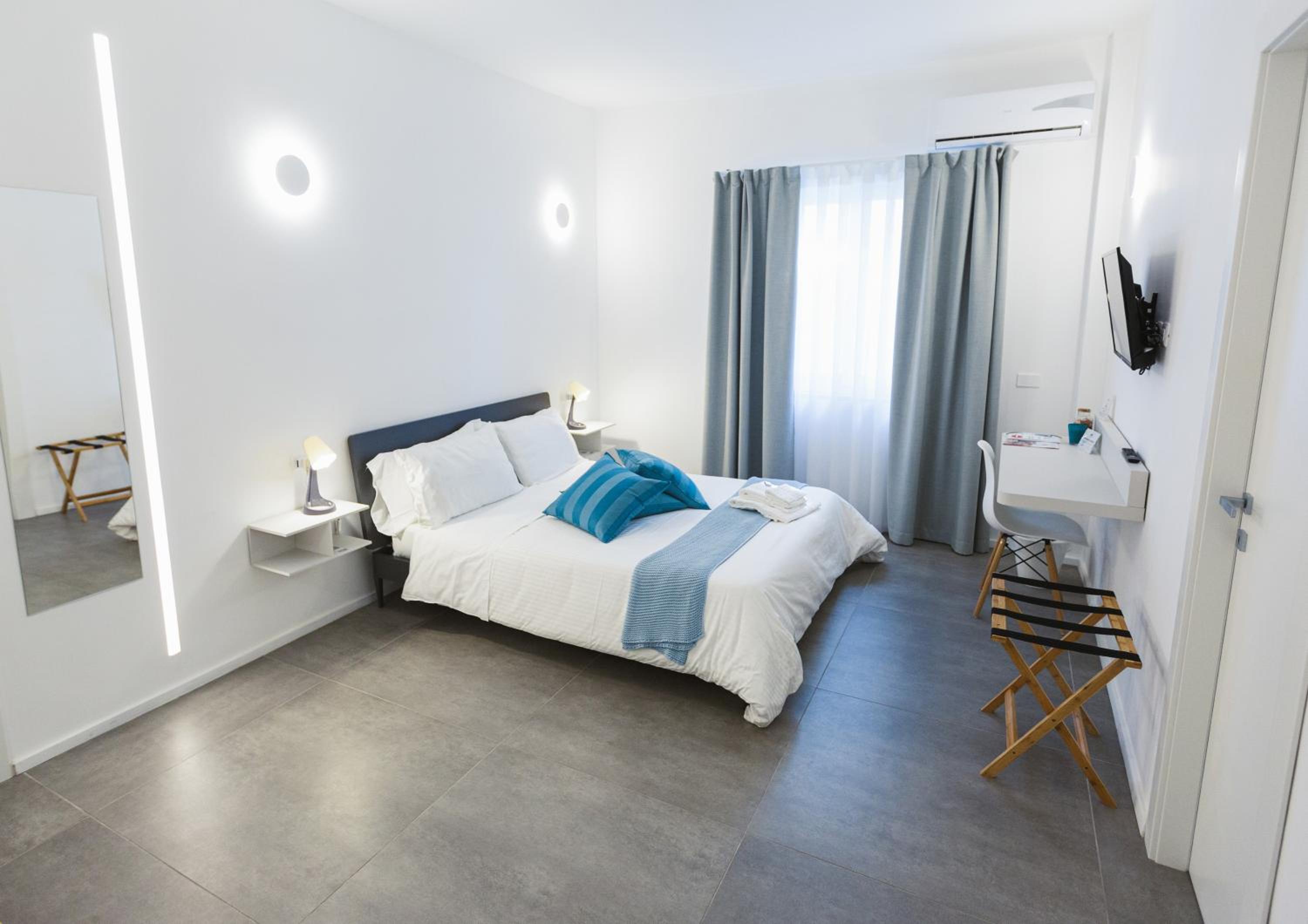 Deluxe Double Room - Photo 6