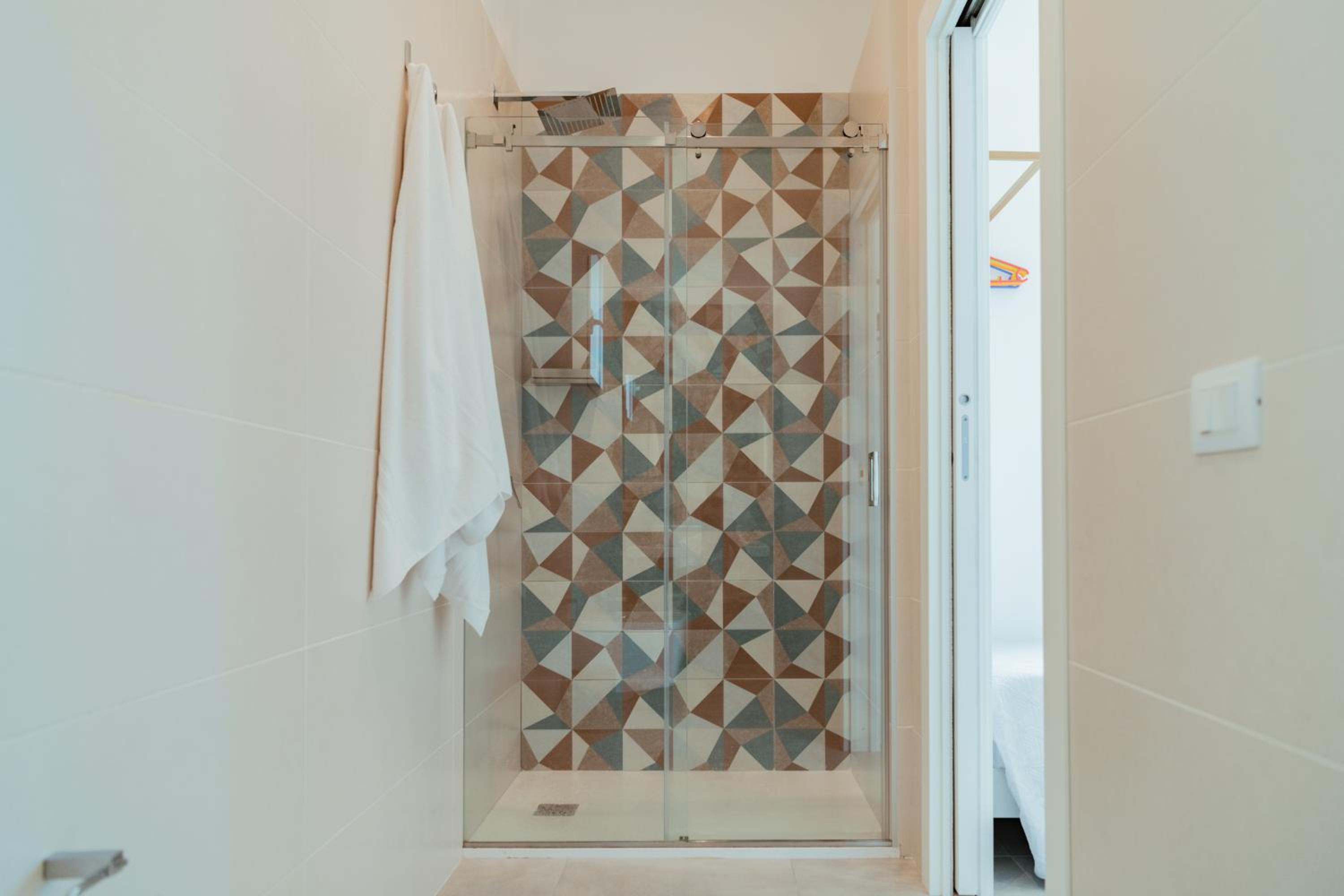 Quadruple Room - Photo 16
