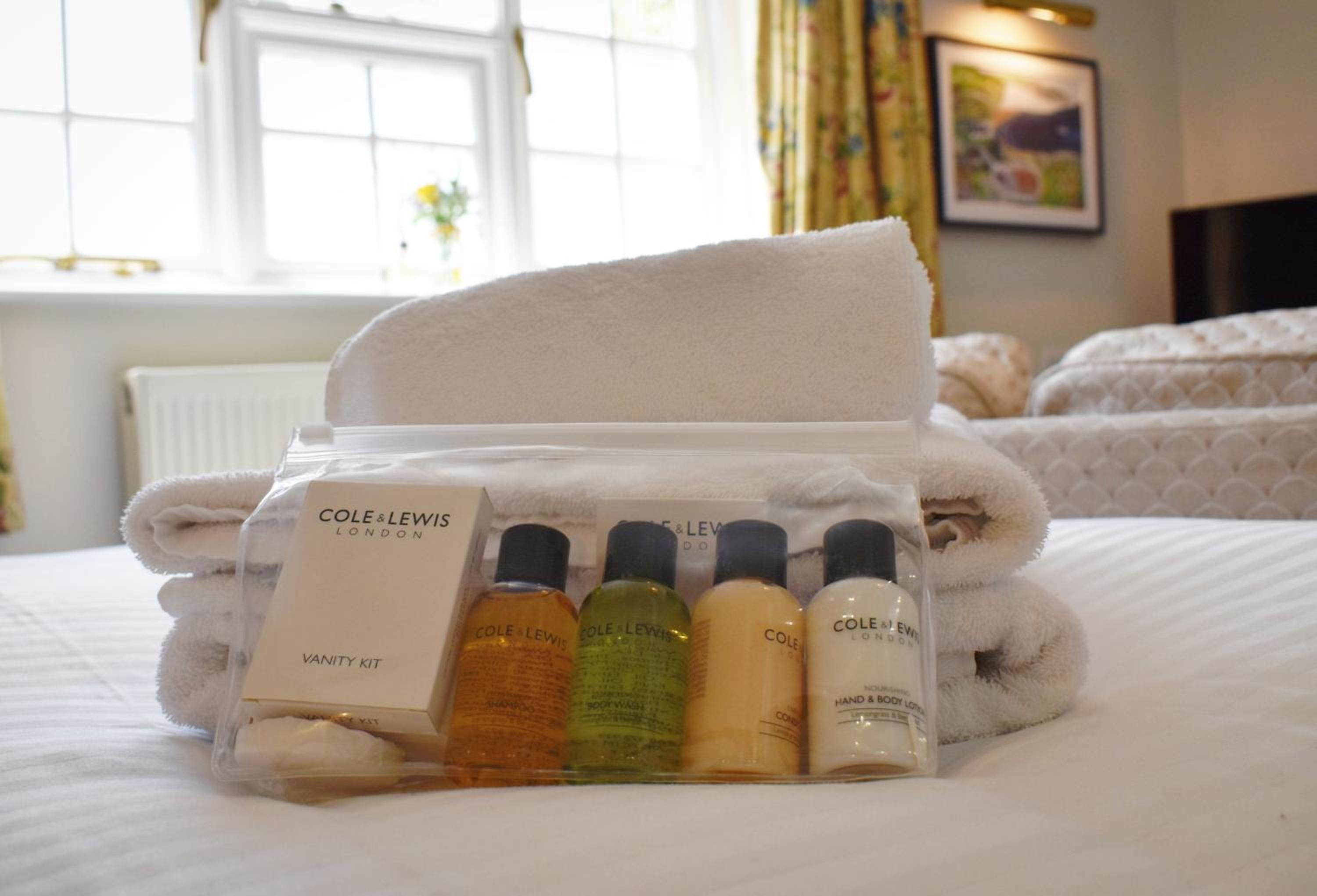 Deluxe Double Room With Bath photo 3