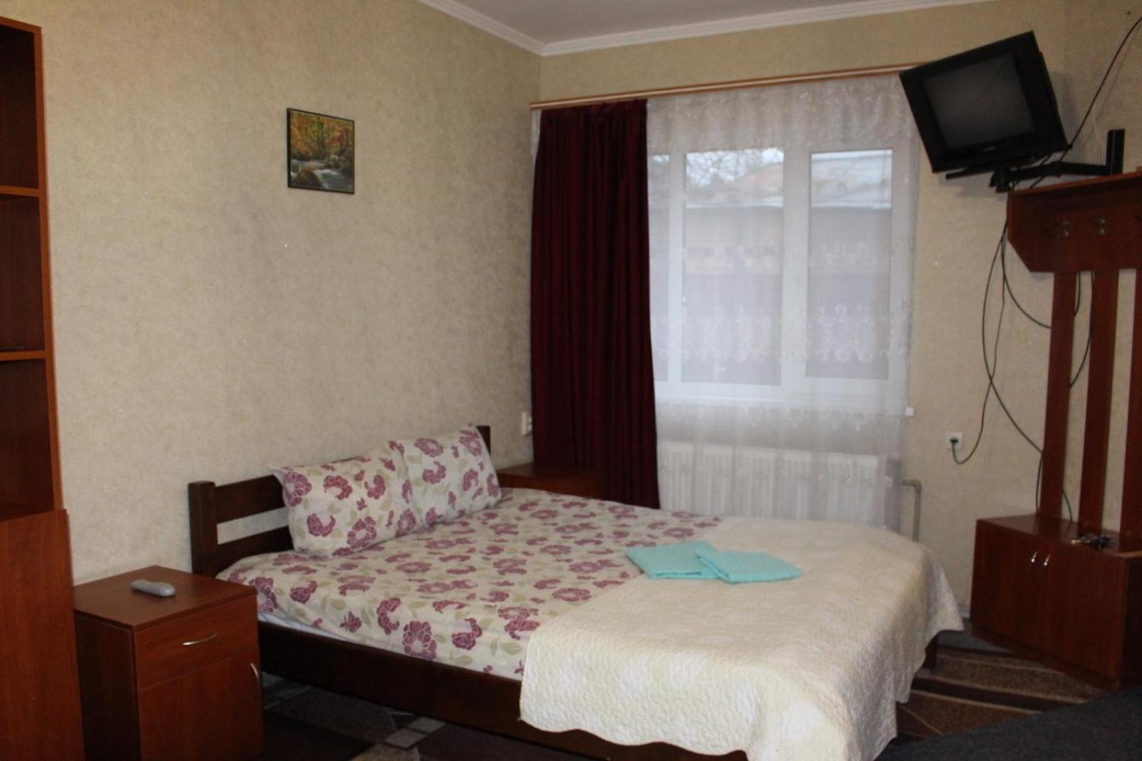 Double Room With Two Double Beds photo 2