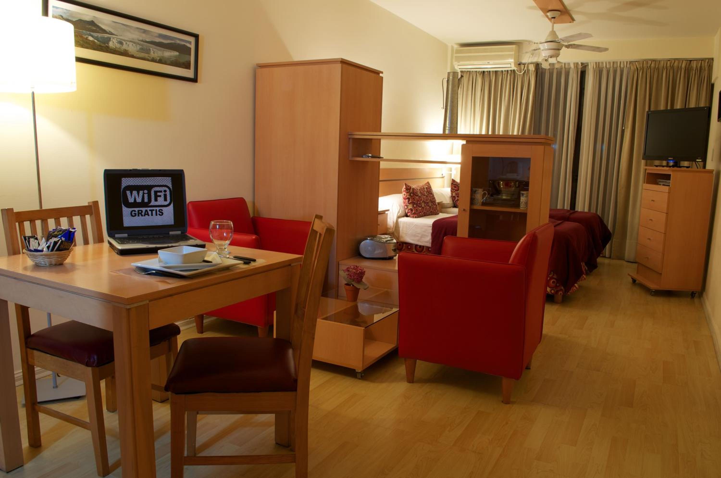 Double or Twin Room — the supplier's photographs — photo 3