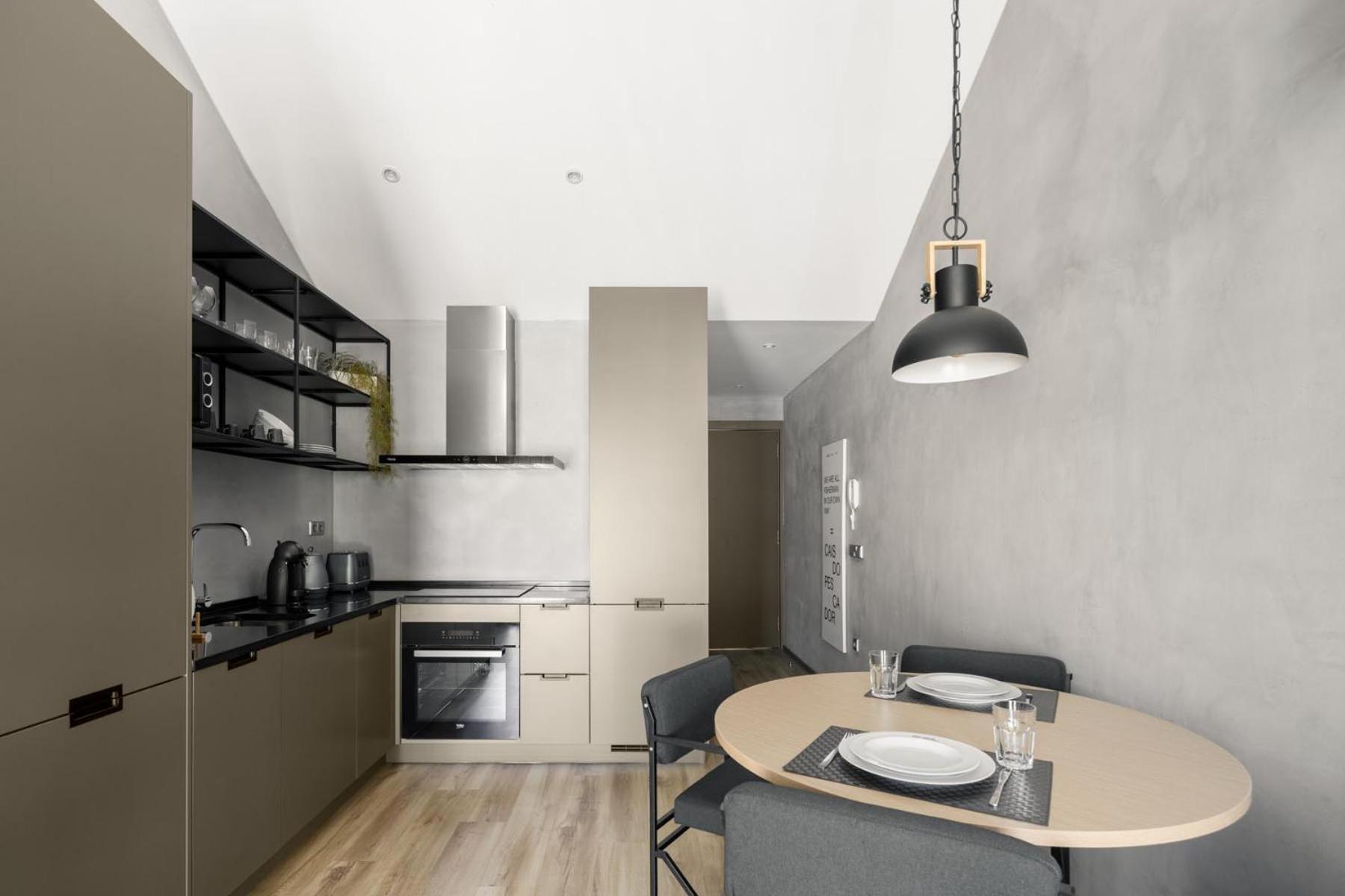 Superior Apartment with City View - Photo 8