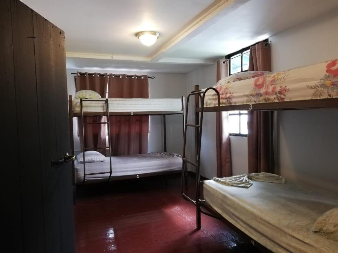 Bed in 8-Bed Mixed Dormitory Room photo 2