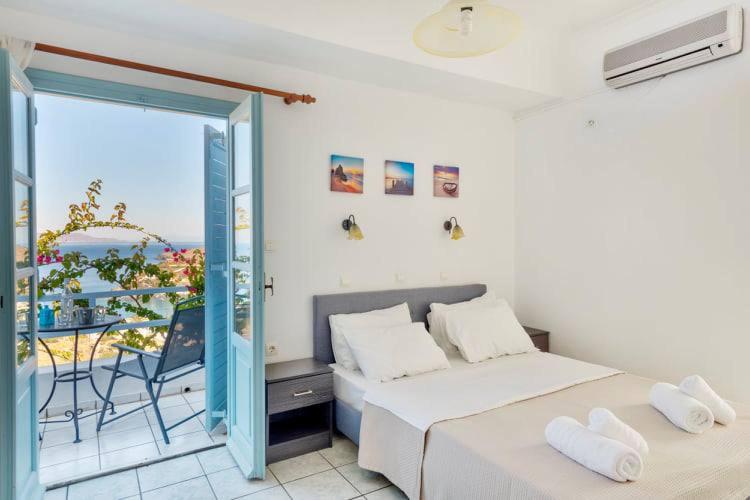 Standard Double or Twin Room with Sea View - Photo 7