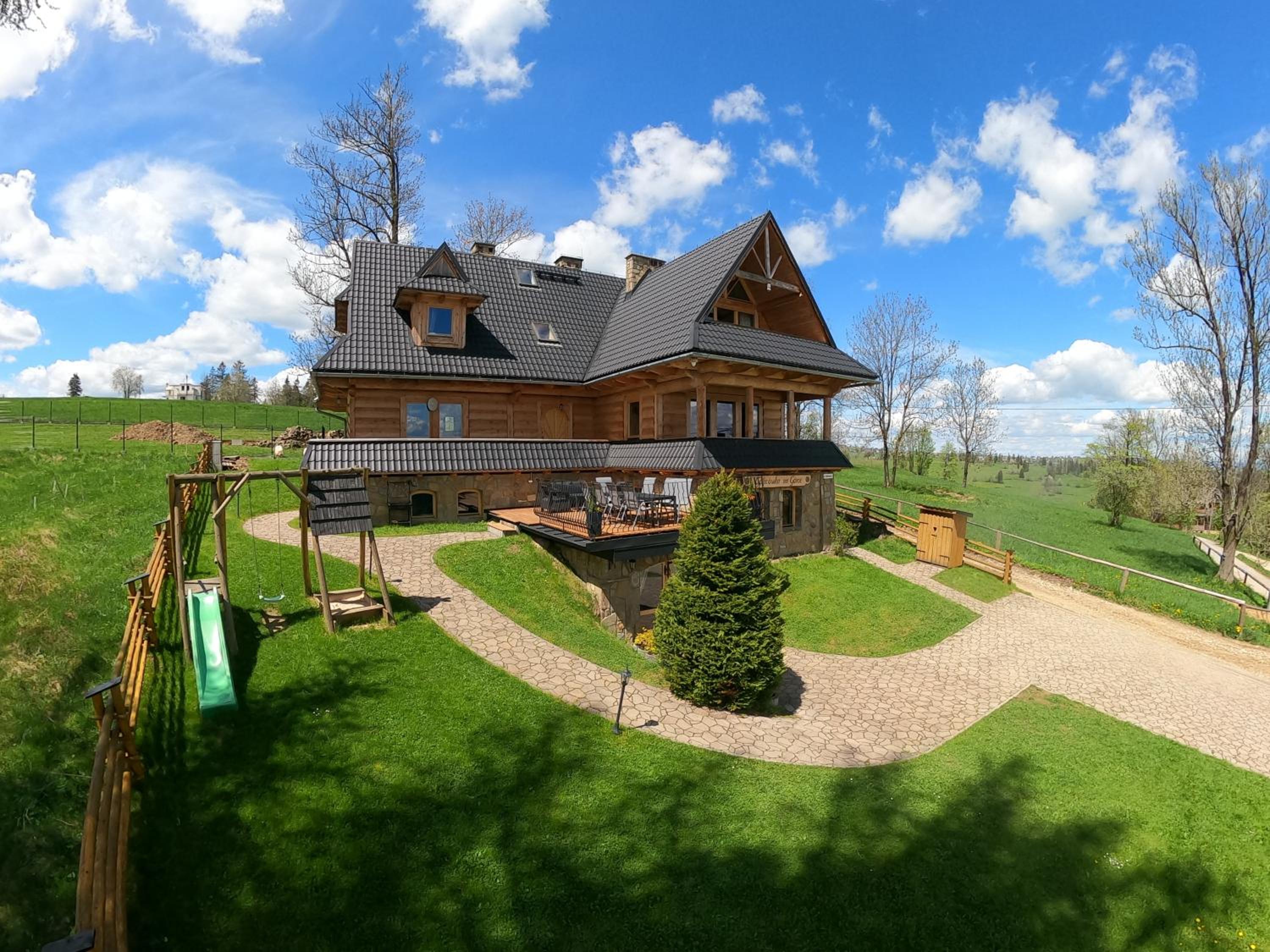 Quadruple Room with Mountain View photo 1