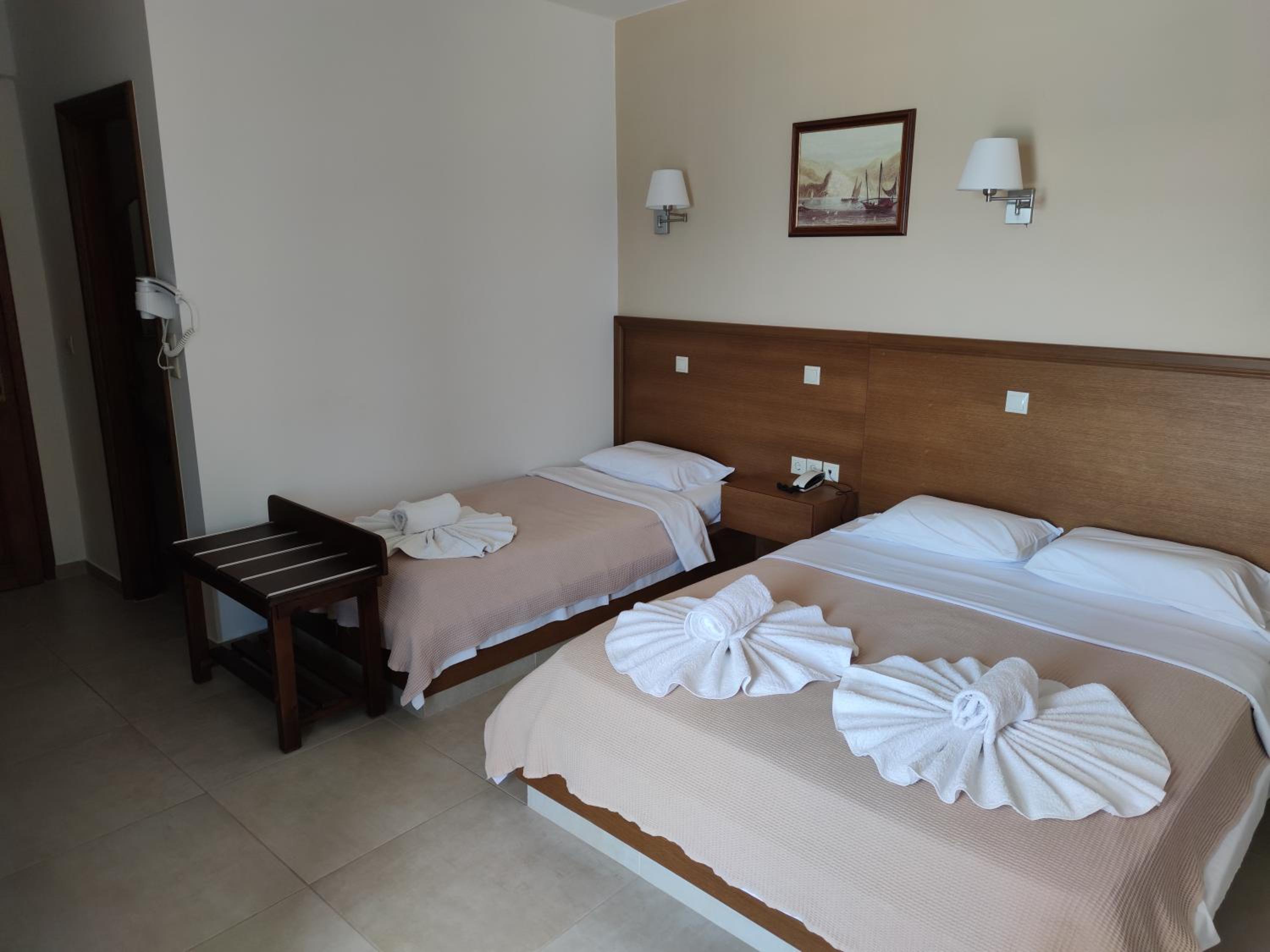 Triple Room with Side Sea View
