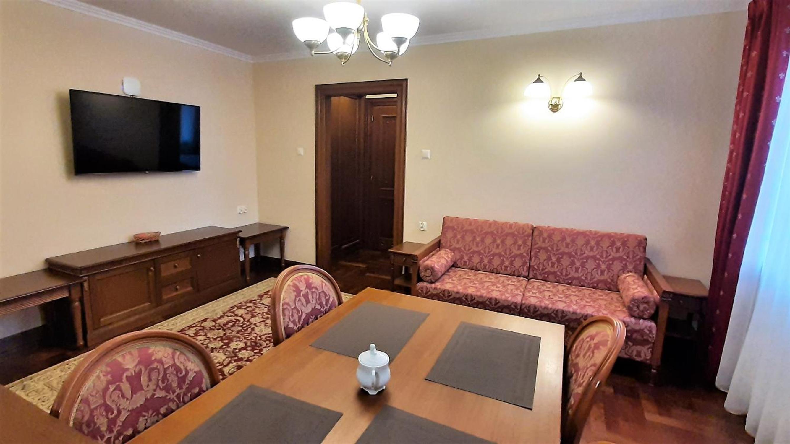 Two-Bedroom Apartment - Photo 2