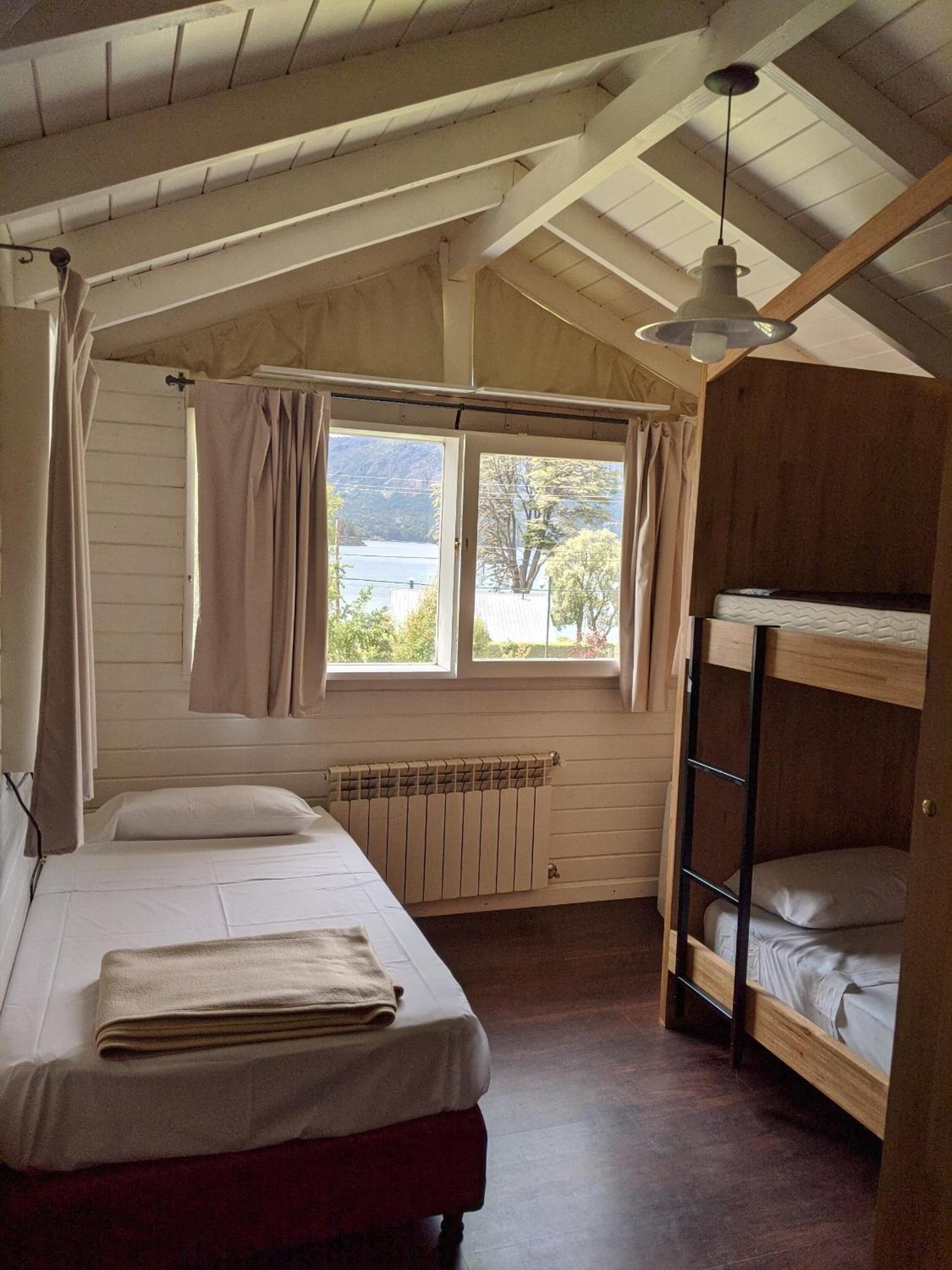 Bed in 4-Bed Dormitory Room photo 3