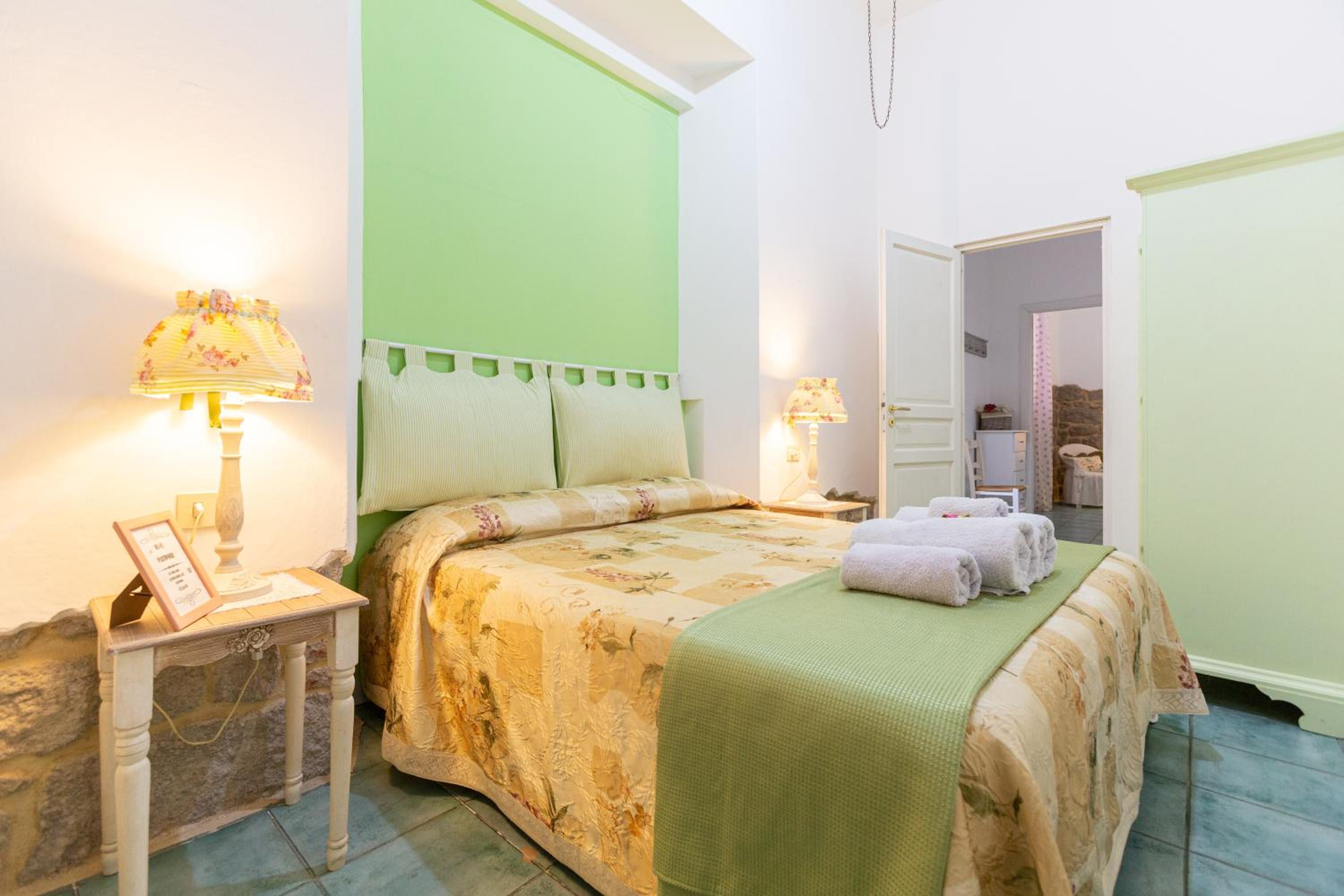 Three-Bedroom Apartment - Photo 6