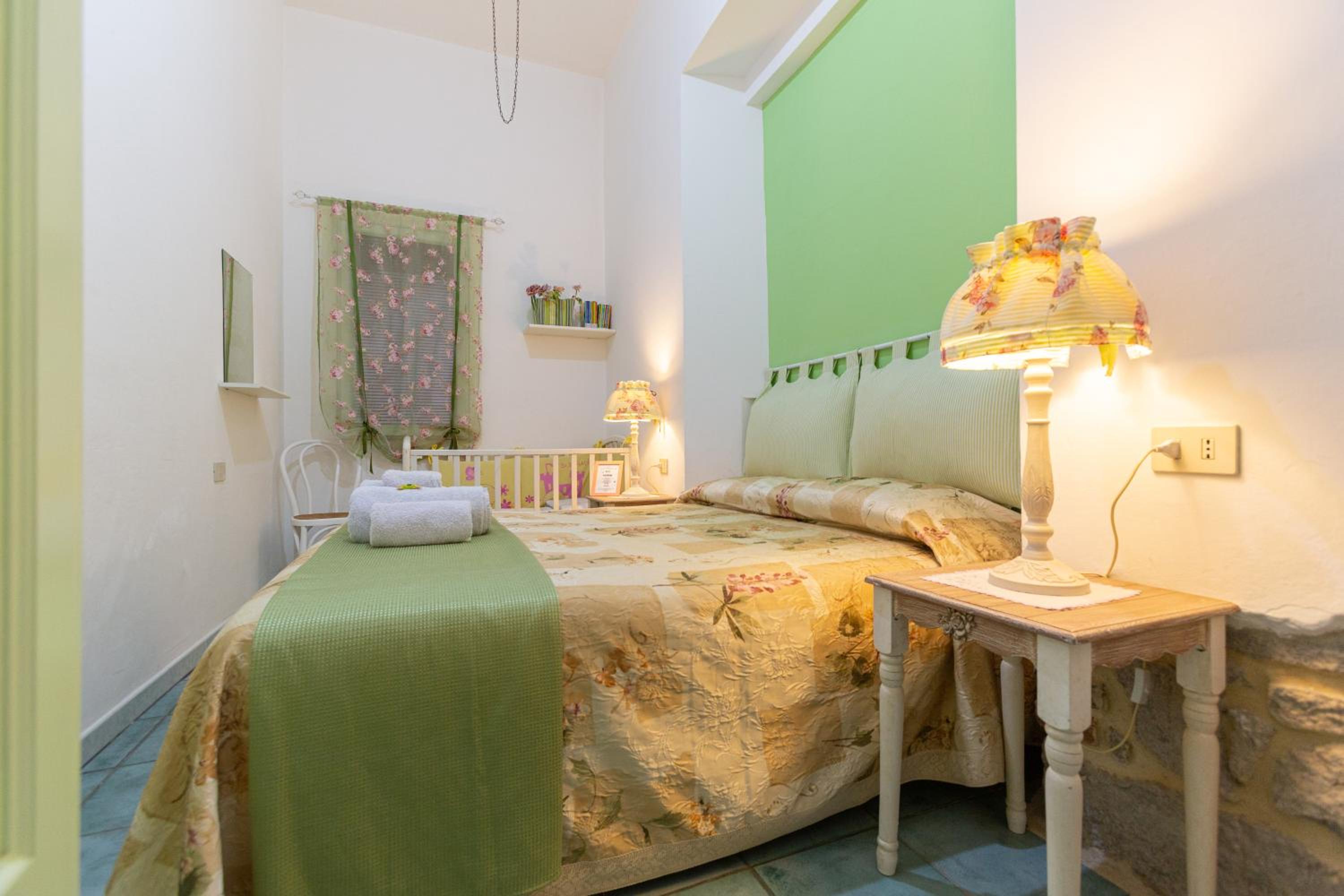 Three-Bedroom Apartment - Photo 27