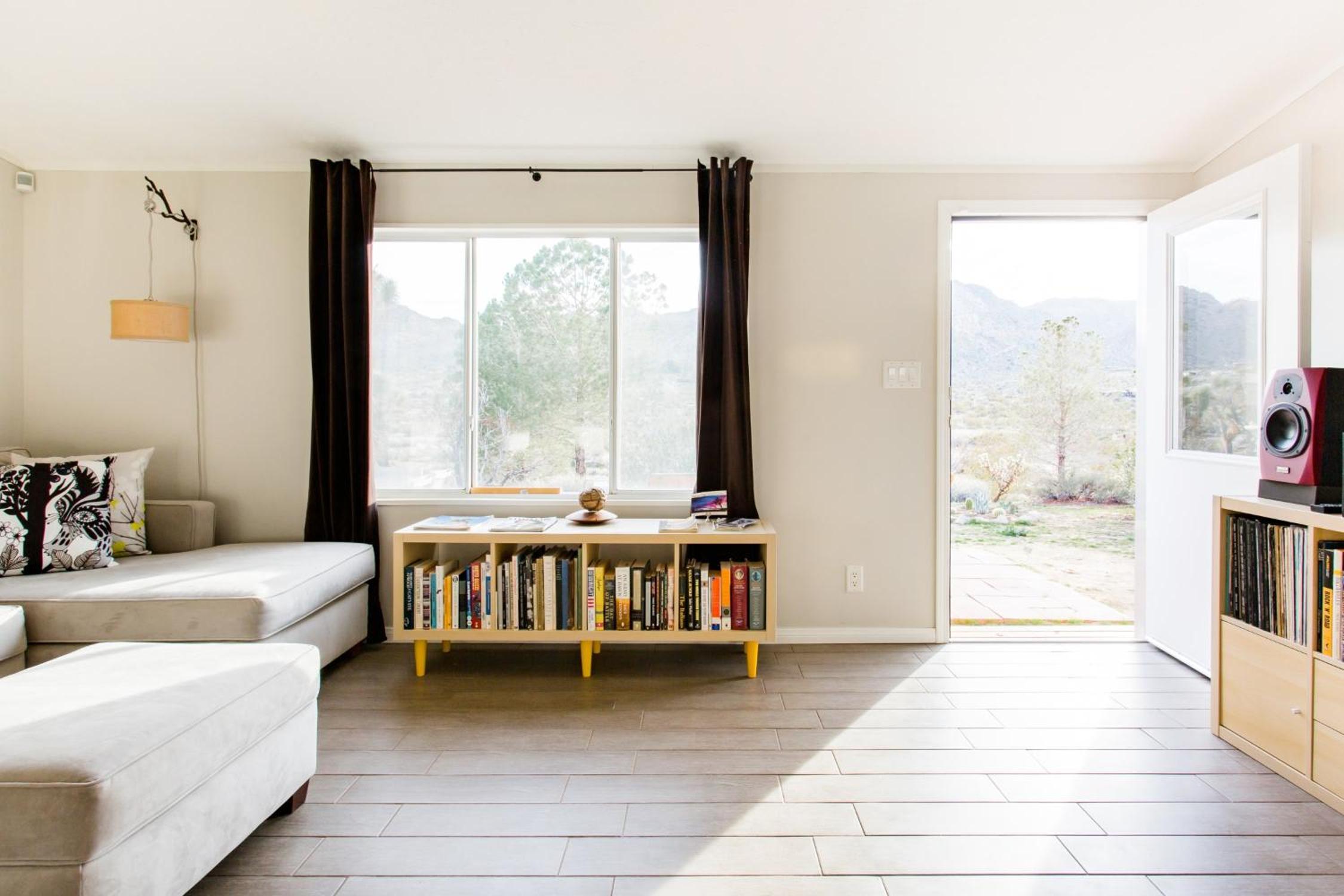 Three-Bedroom House - Photo 9
