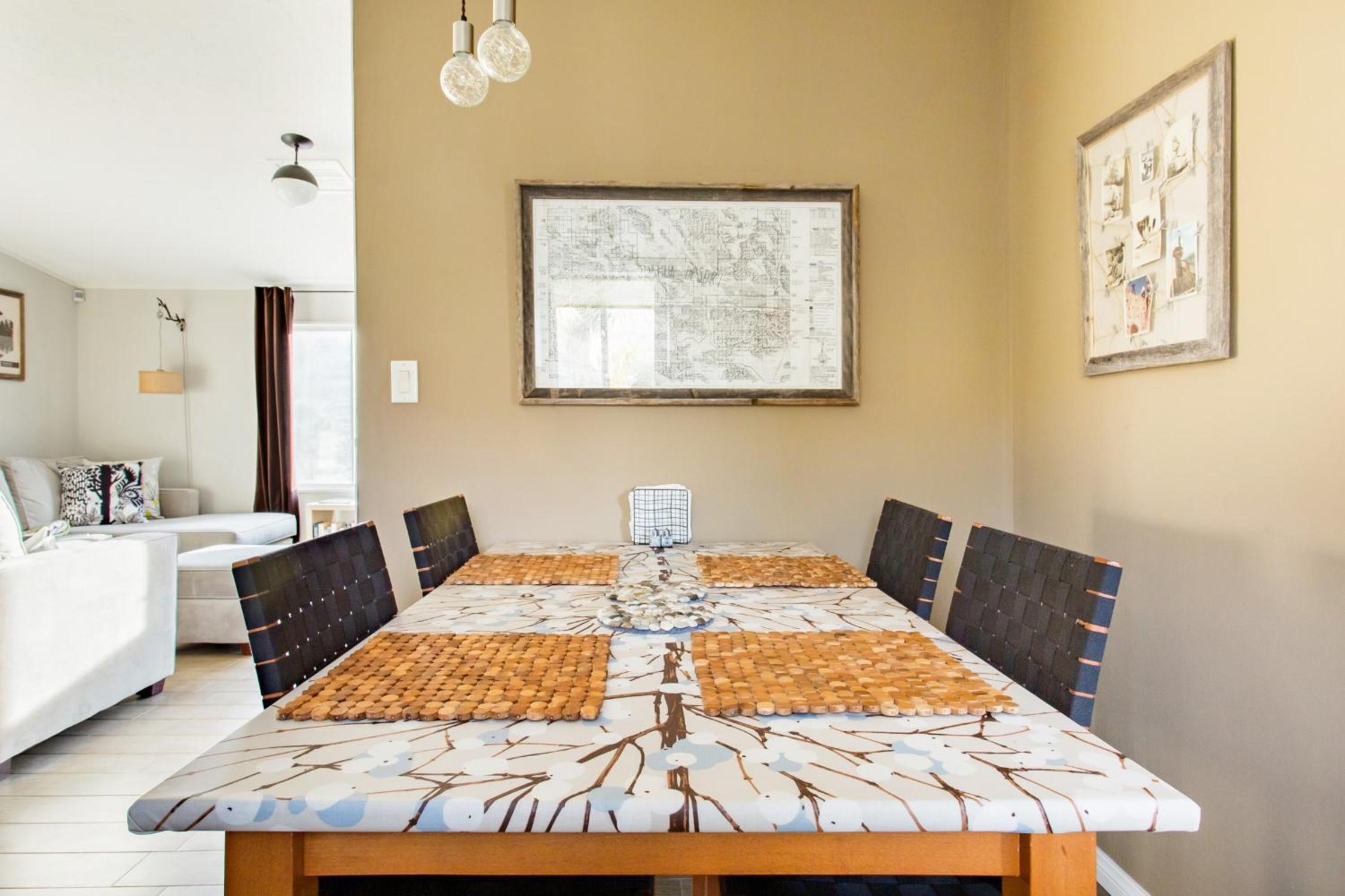 Three-Bedroom House - Photo 10
