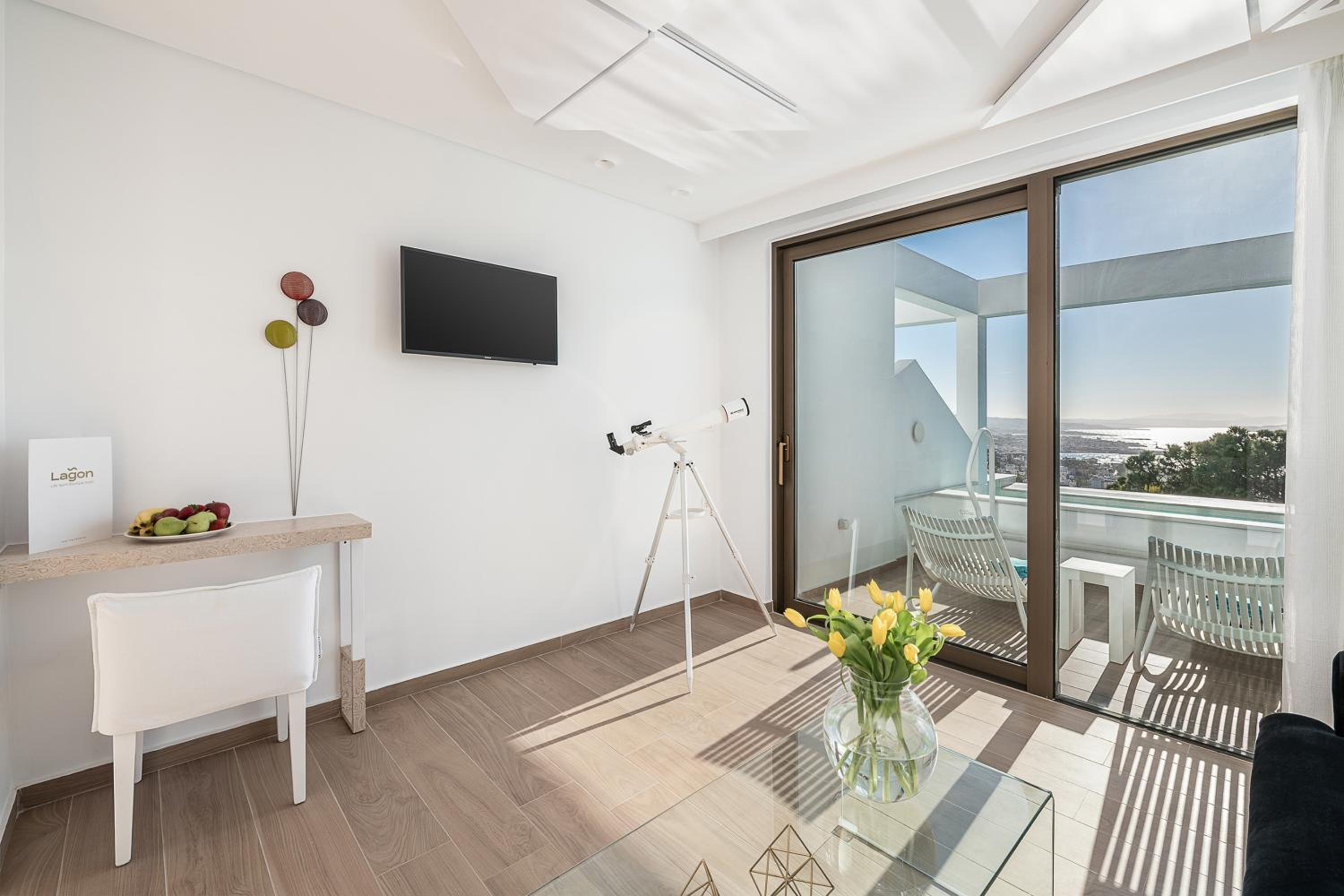Superior Suite with Sea View and Private Pool - Photo 22