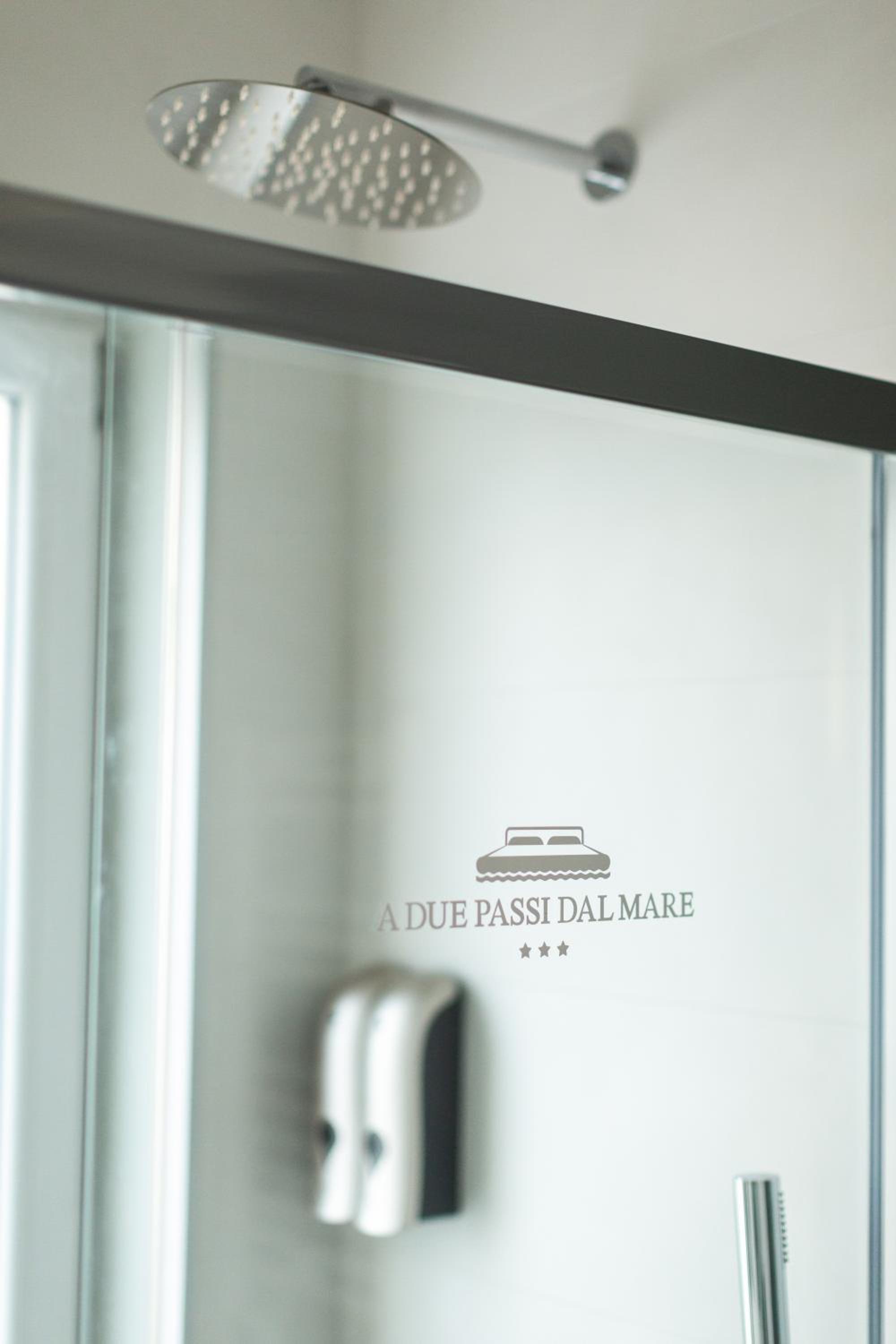 Deluxe Double Room with Sea View - Photo 5