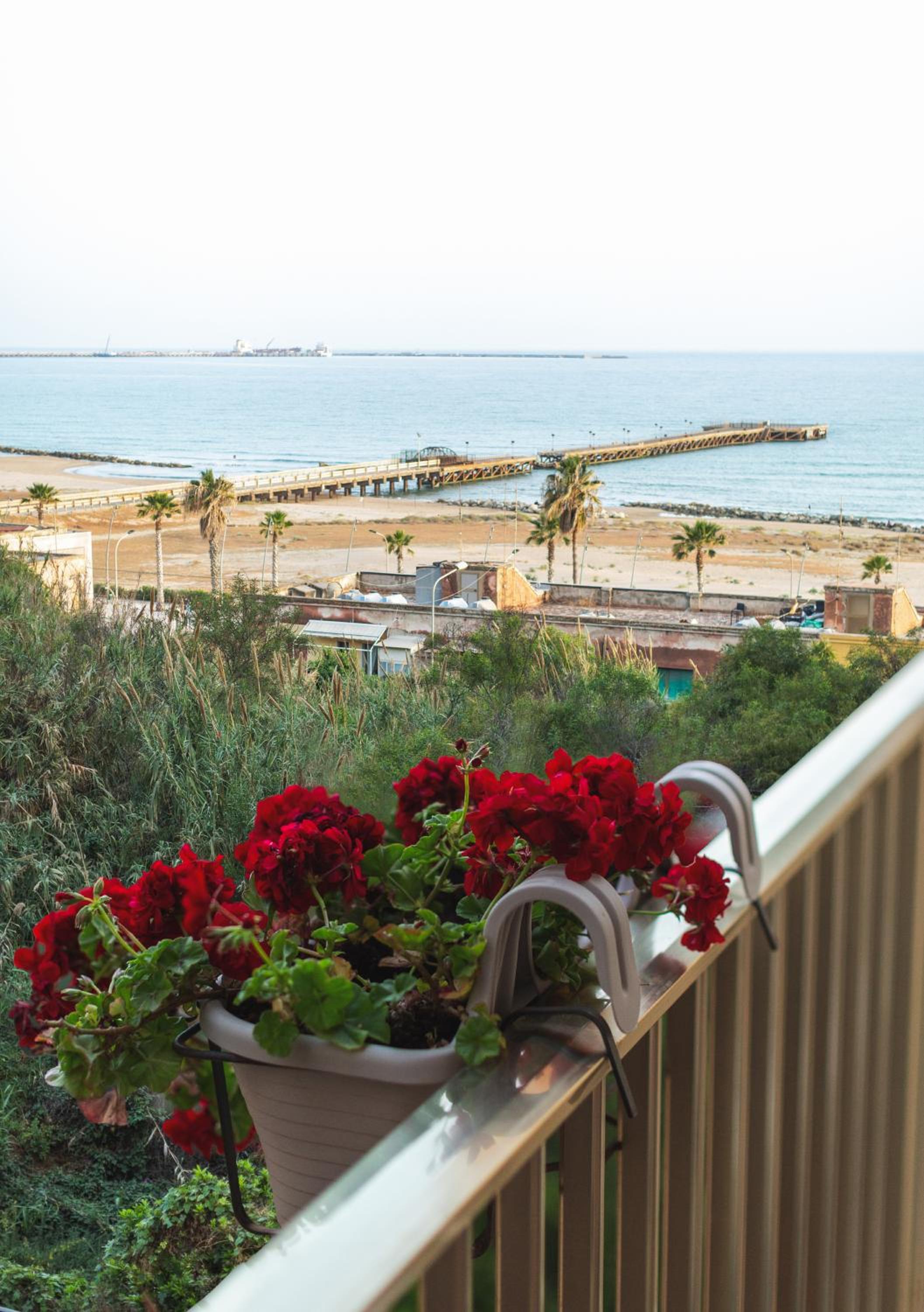 Deluxe Double Room with Sea View - Photo 16