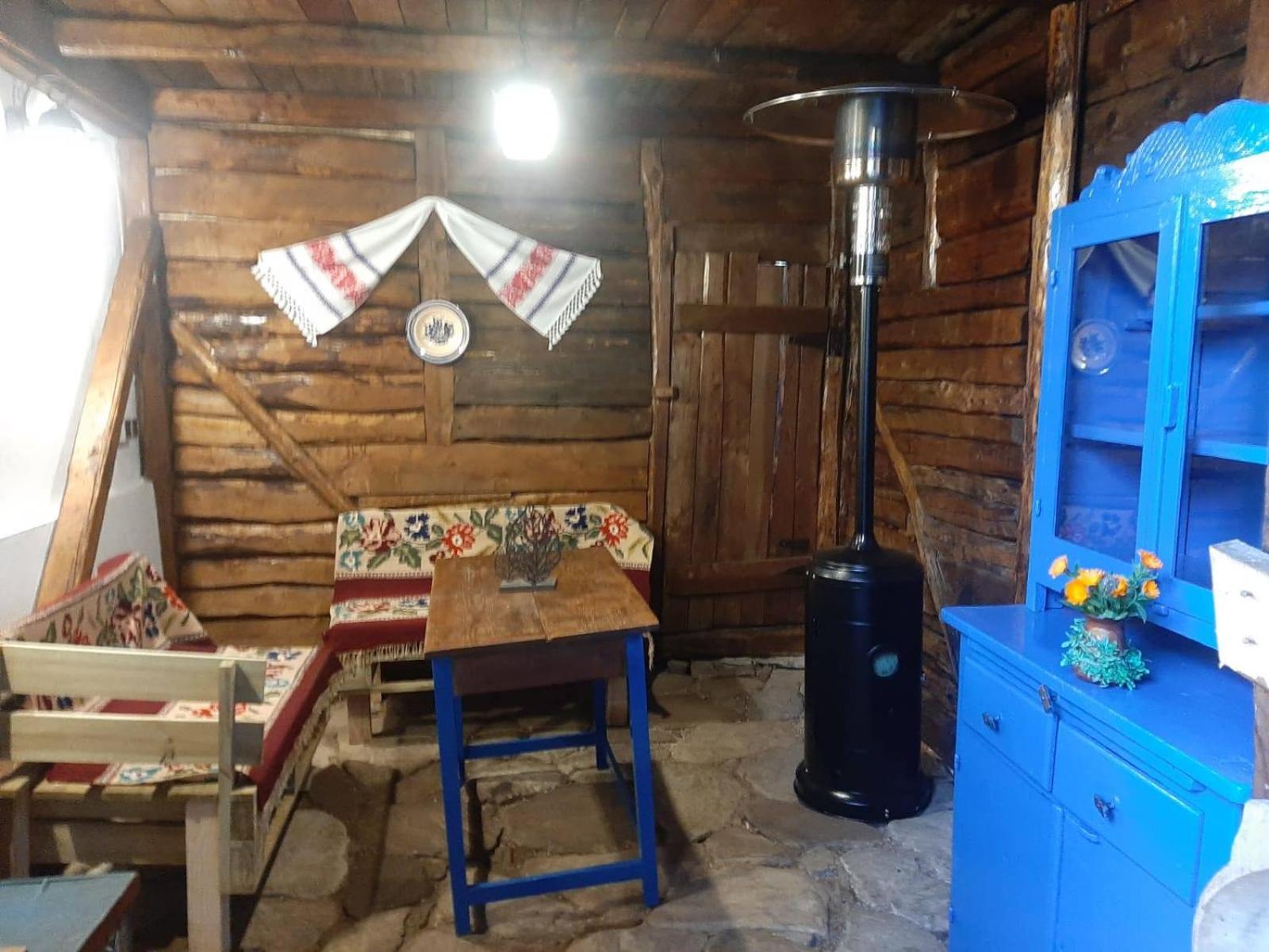 Two-Bedroom House - Photo 22