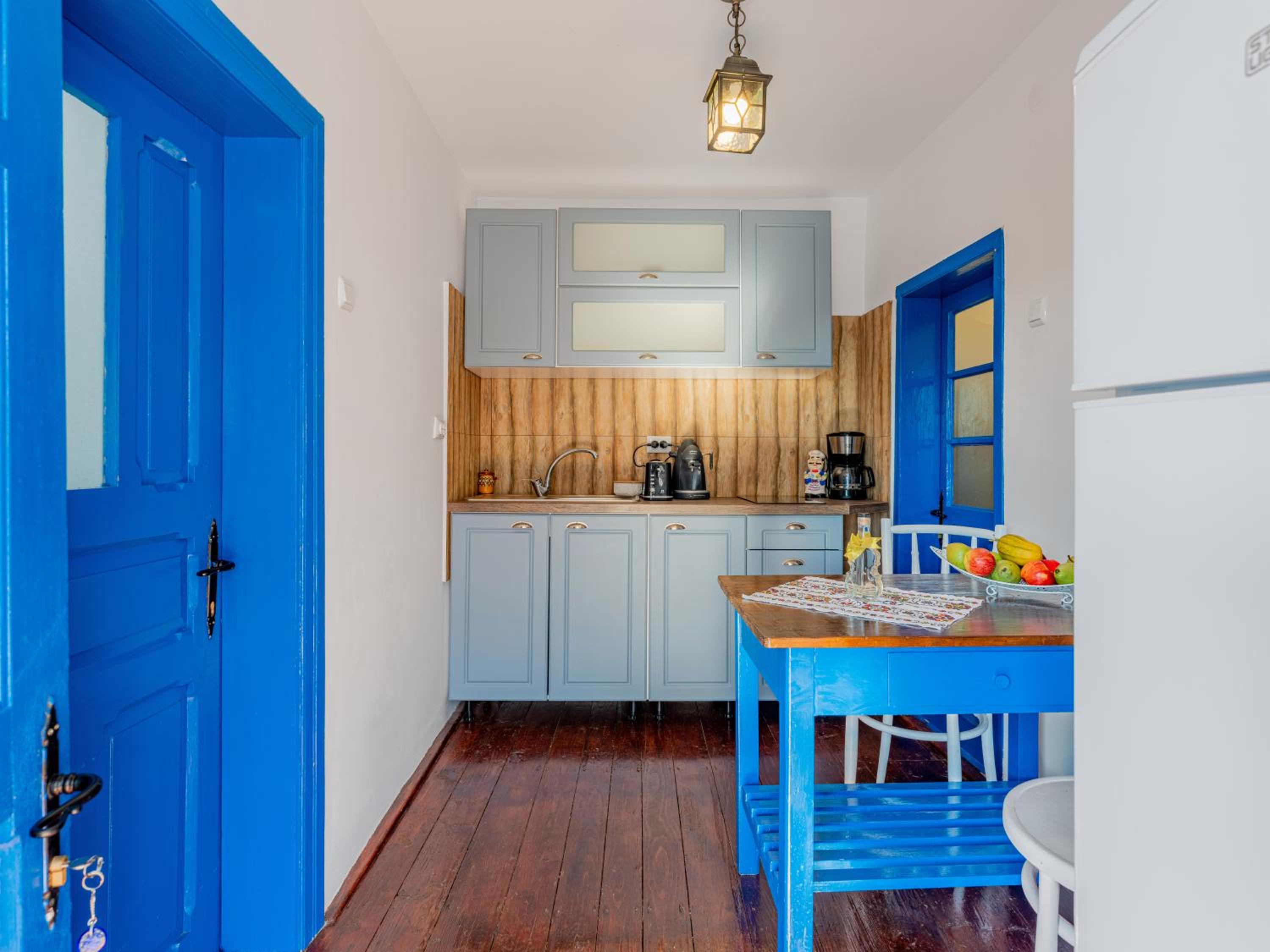 Two-Bedroom House - Photo 45