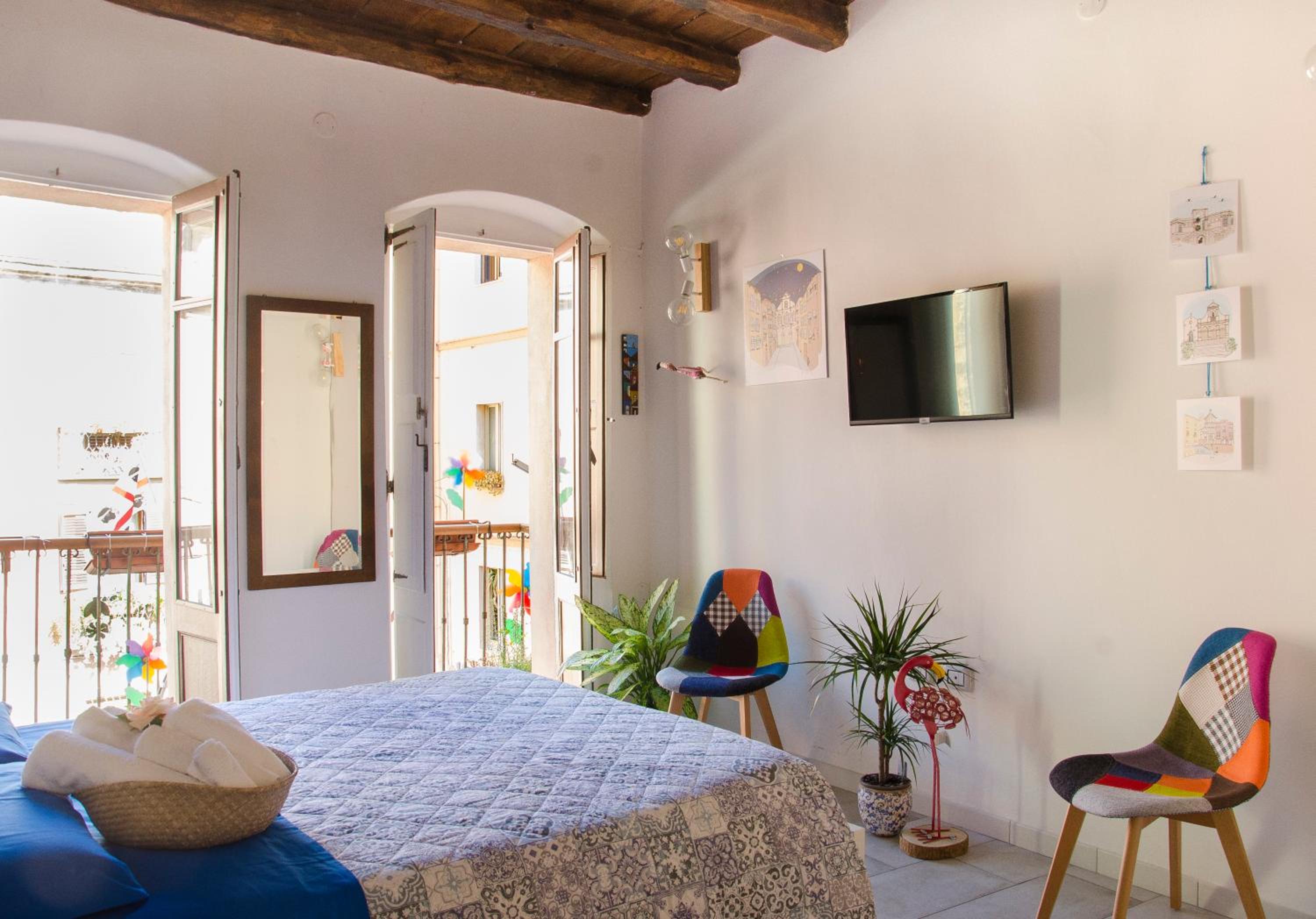 Studio Apartment with Balcony