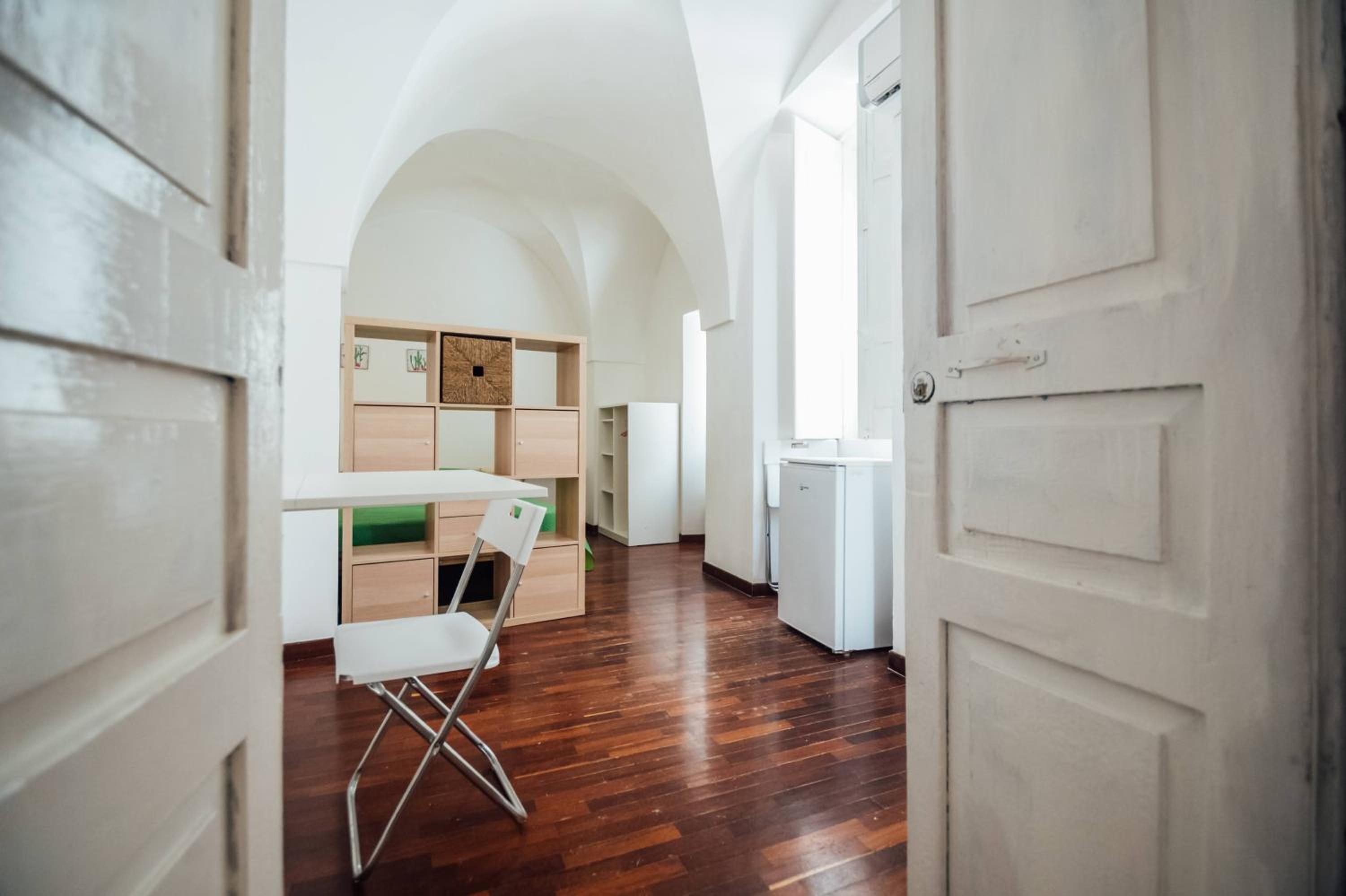 Apartment with Terrace - Photo 10