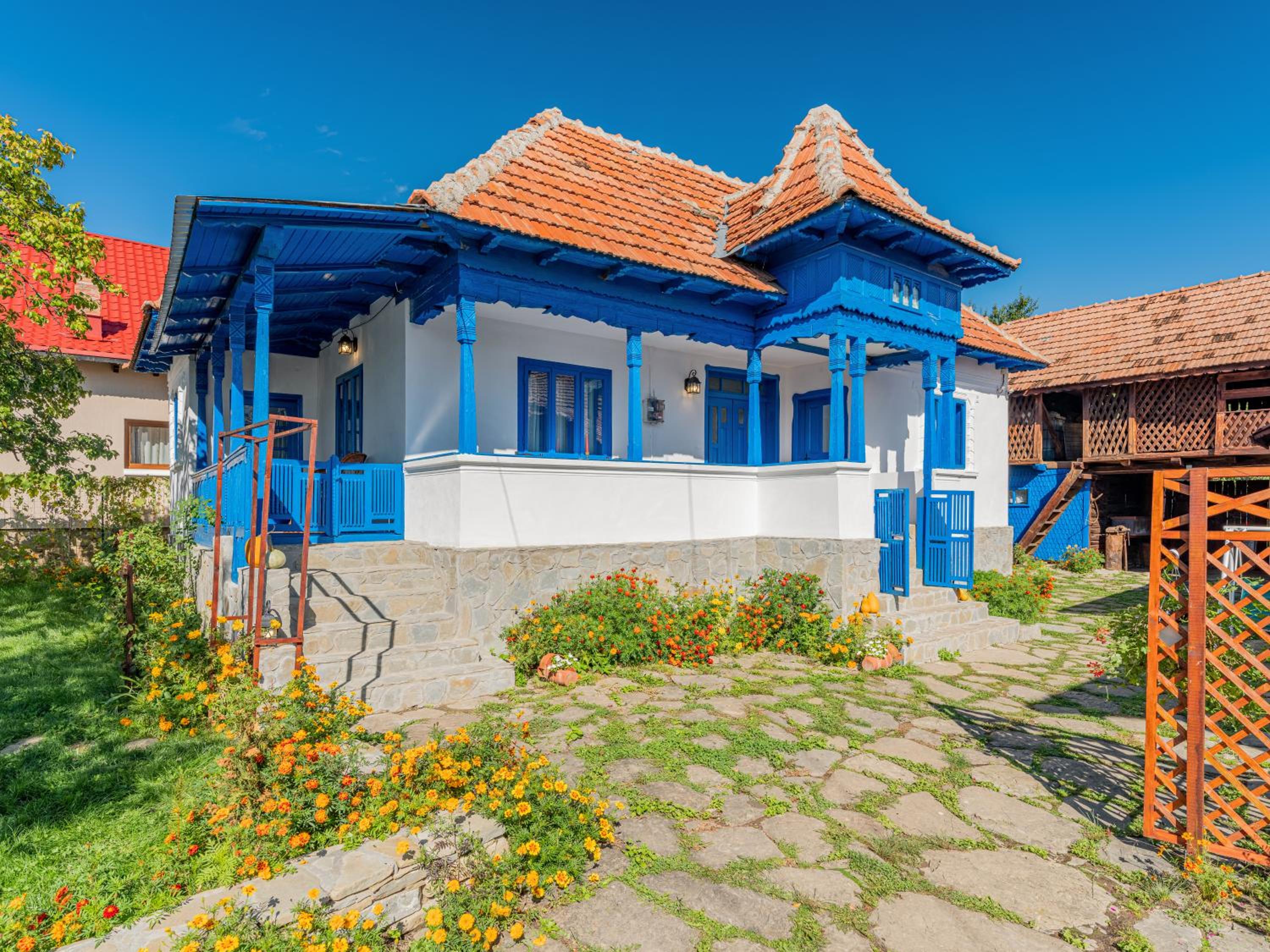 Two-Bedroom House - Photo 15