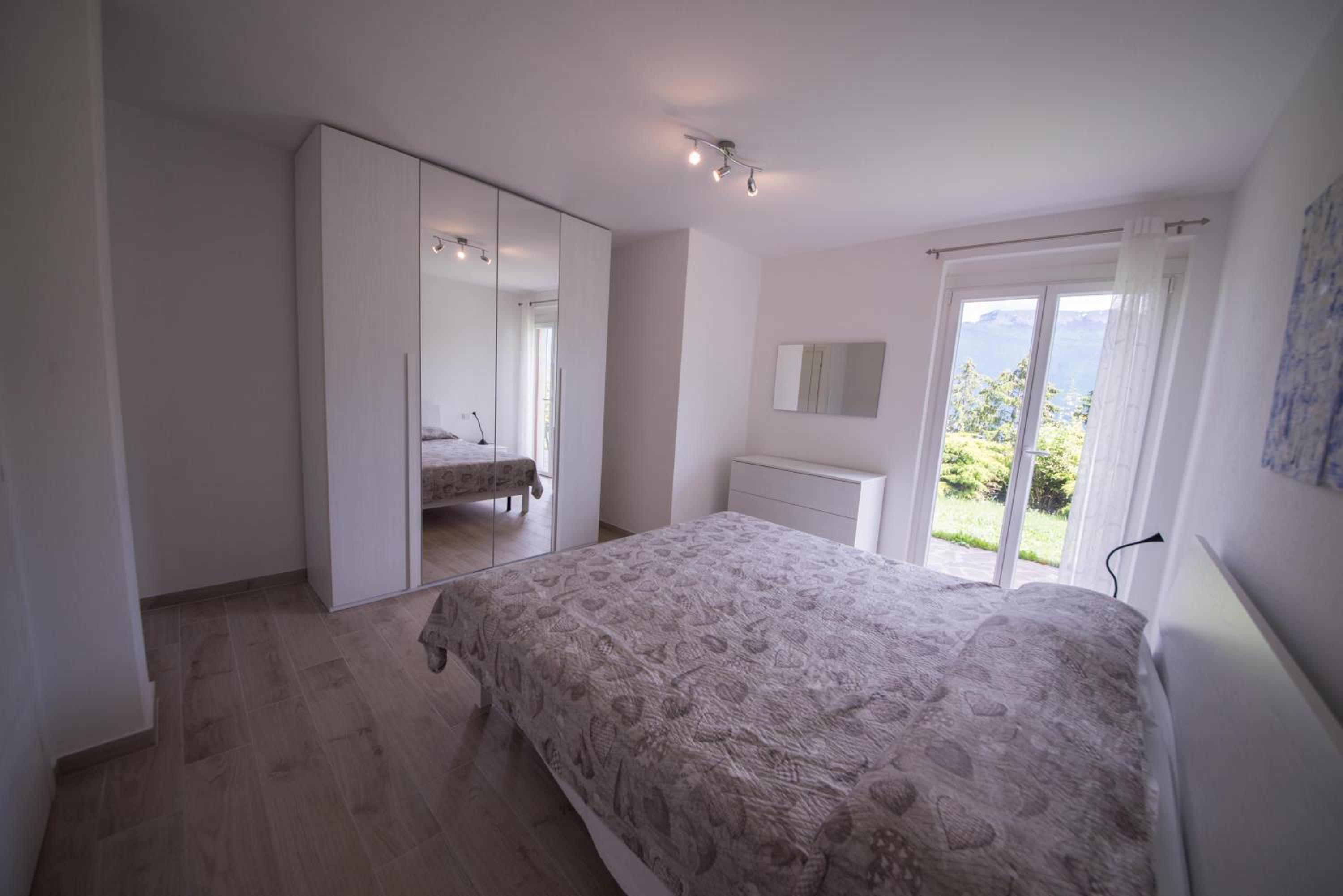 Two-Bedroom Apartment - Photo 6
