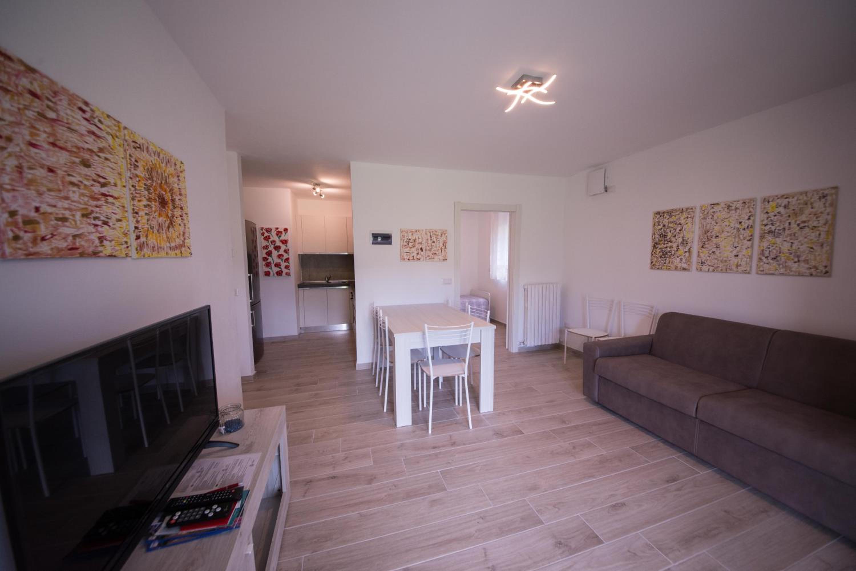 Two-Bedroom Apartment - Photo 2