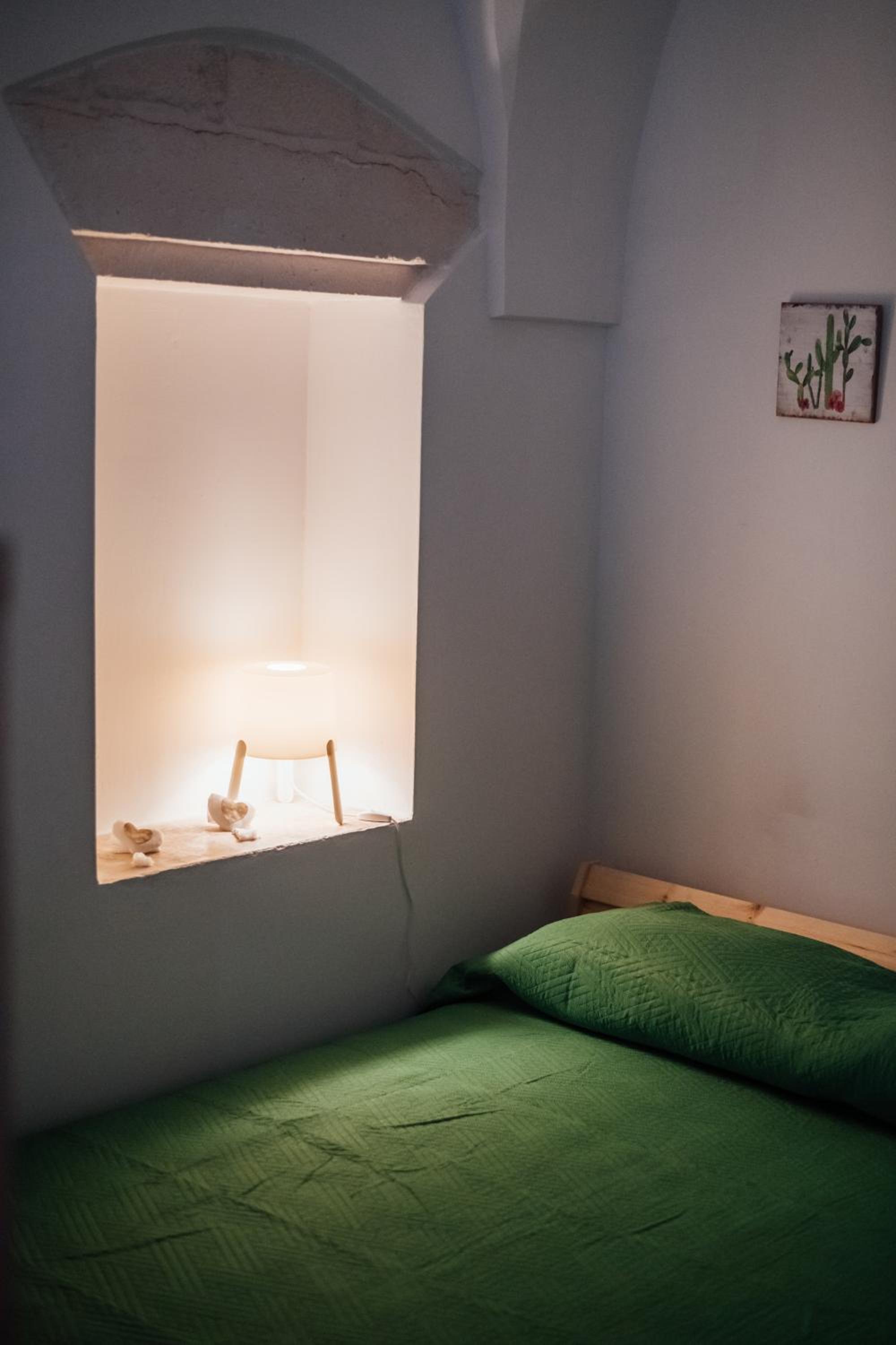 Apartment with Terrace - Photo 14