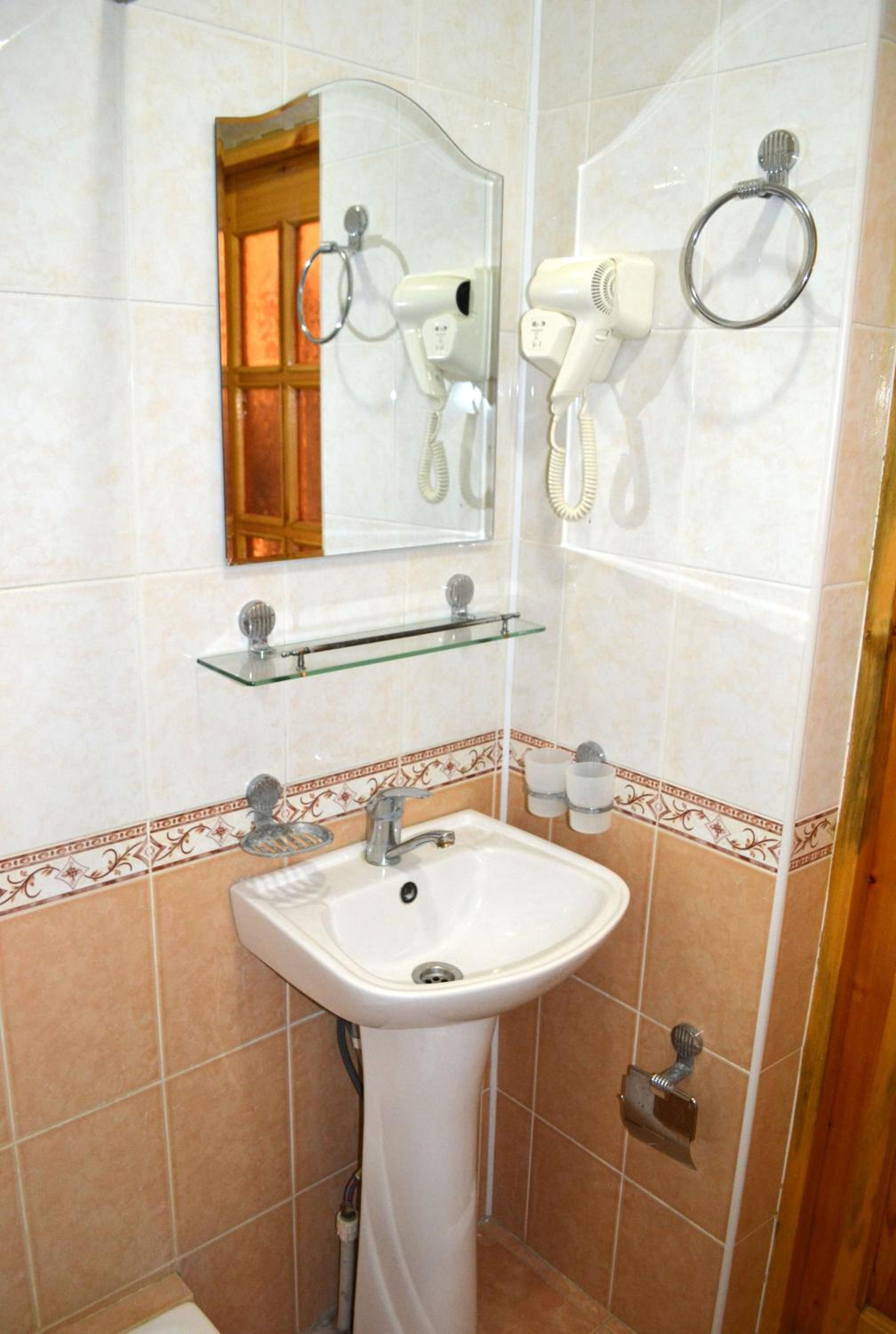 Standard Double or Twin Room photo 2