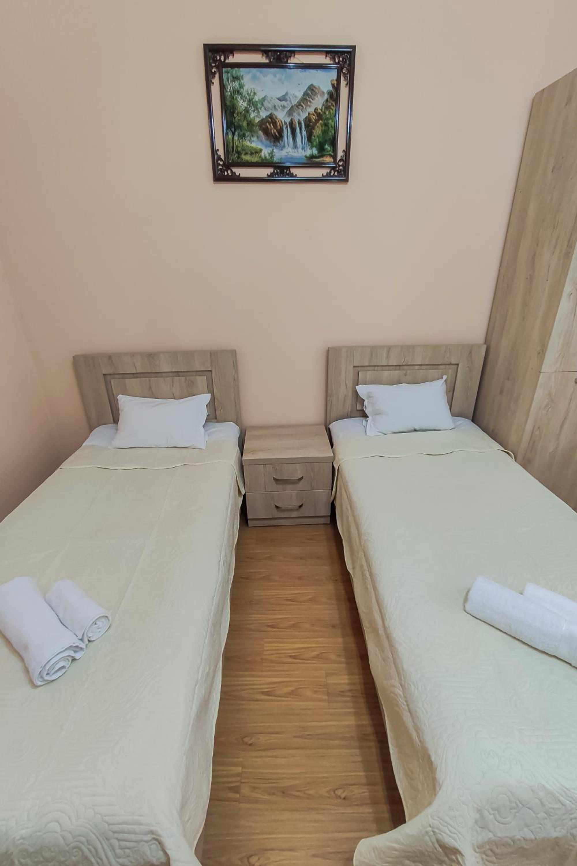 Twin Room with Shower