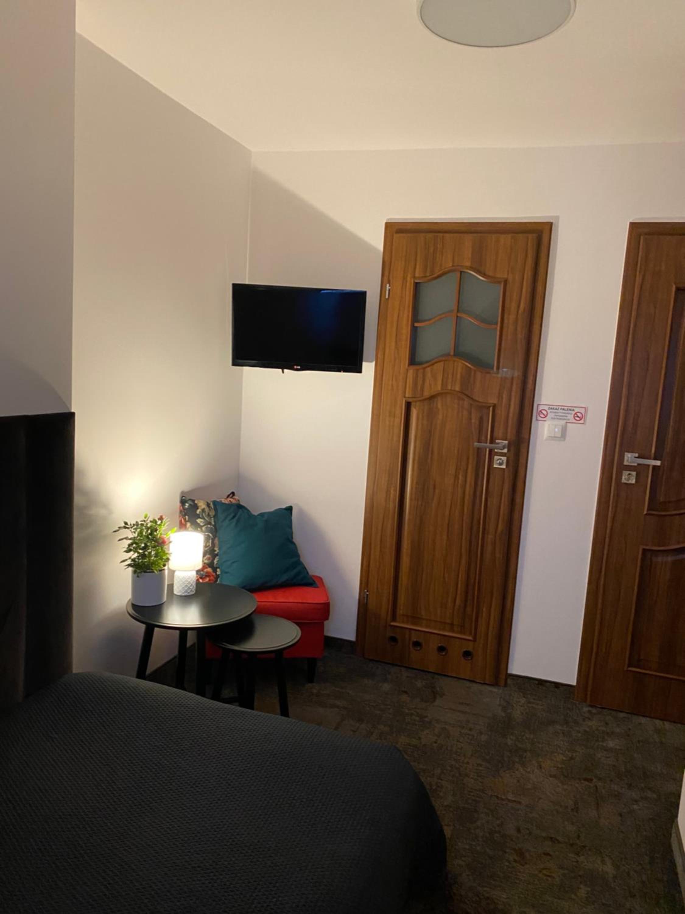 Small Single Room photo 1