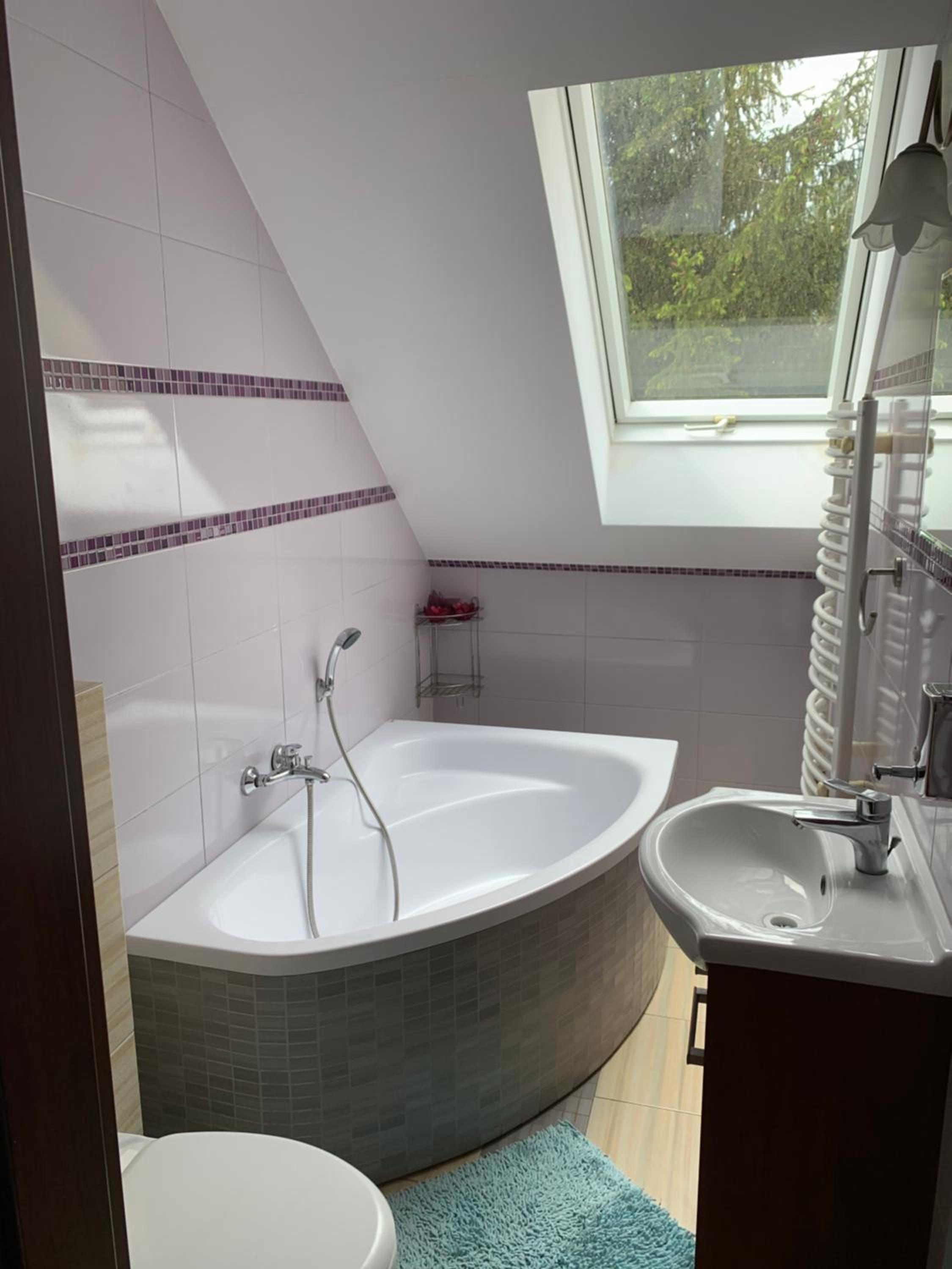 Three-Bedroom Townhouse - Photo 6