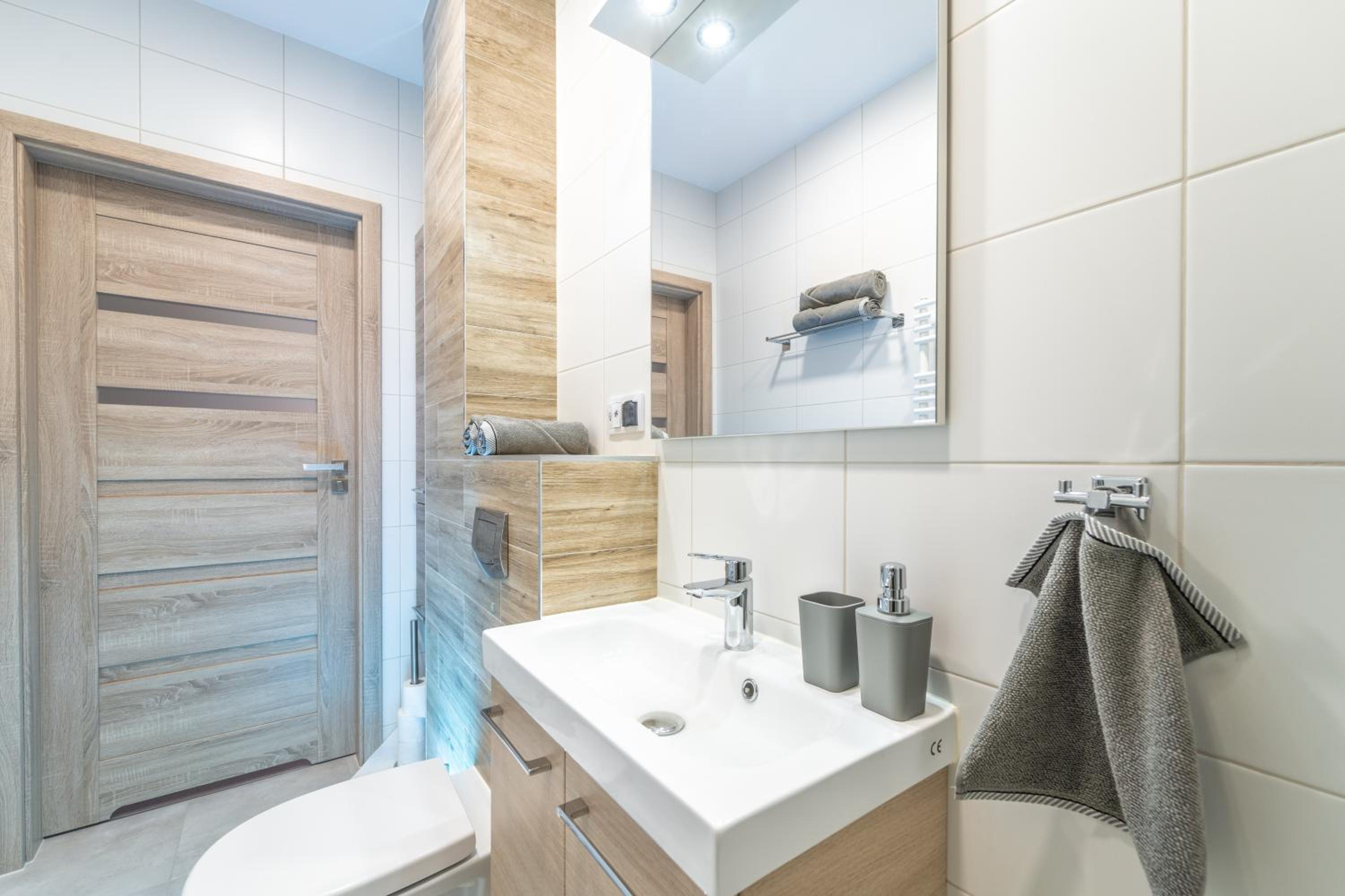 One-Bedroom Apartment - Photo 9