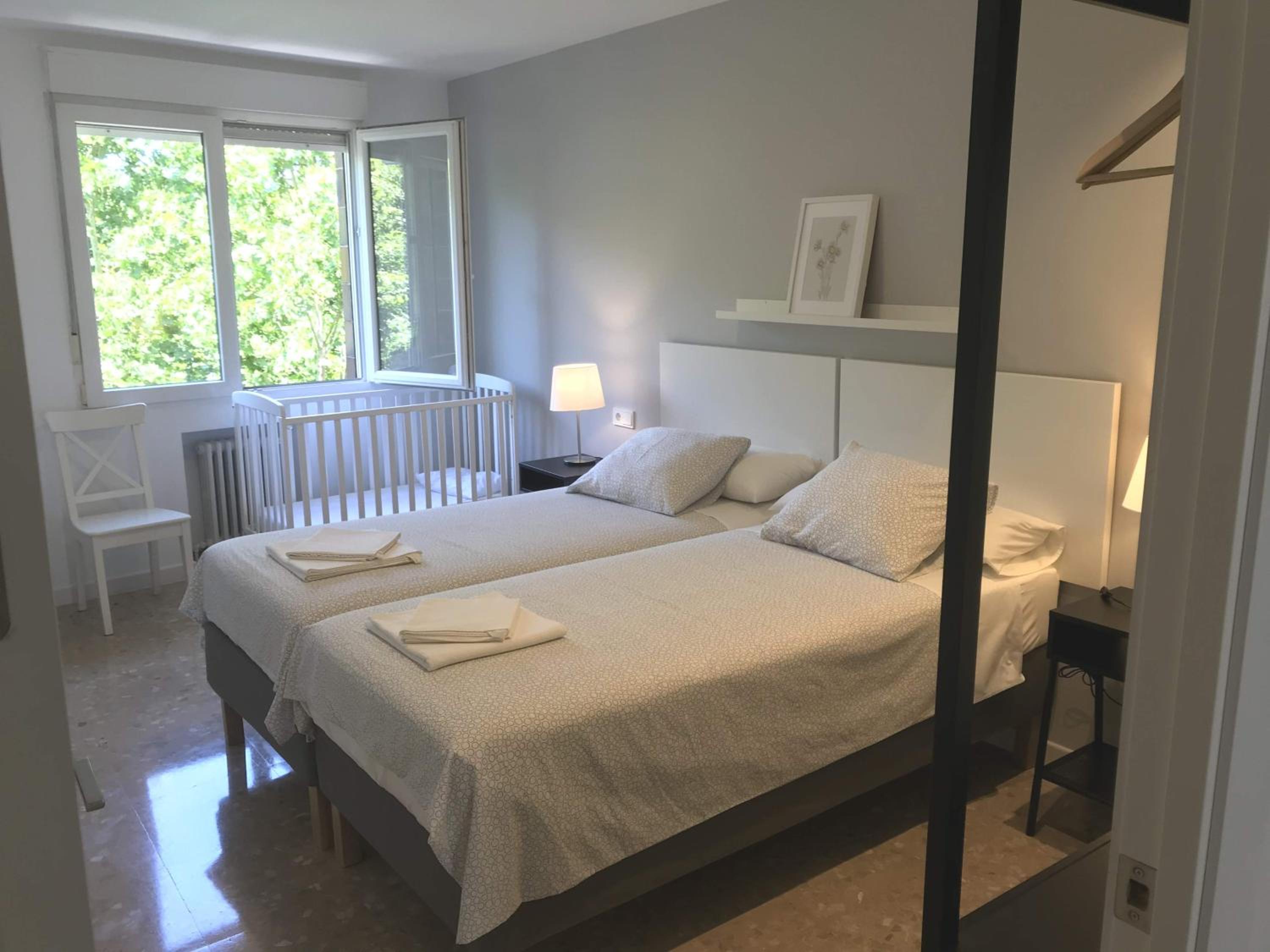 Two-Bedroom Apartment - Photo 6