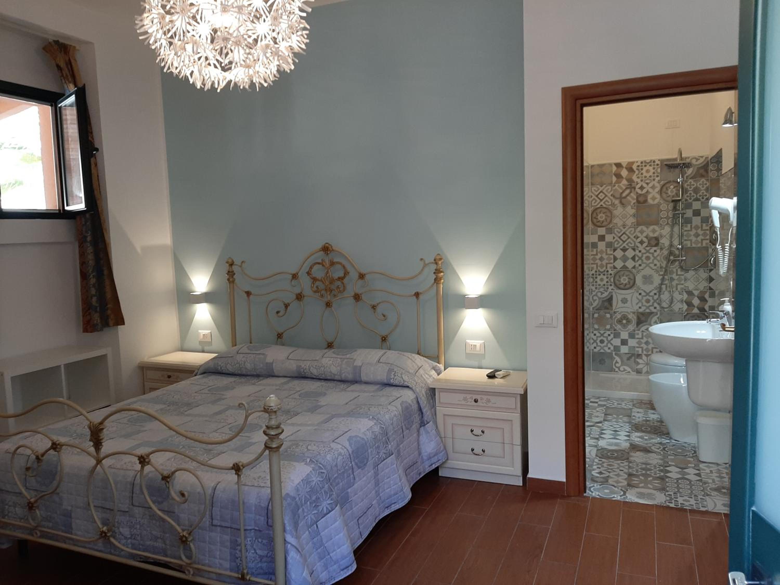 Double Room with Private Bathroom