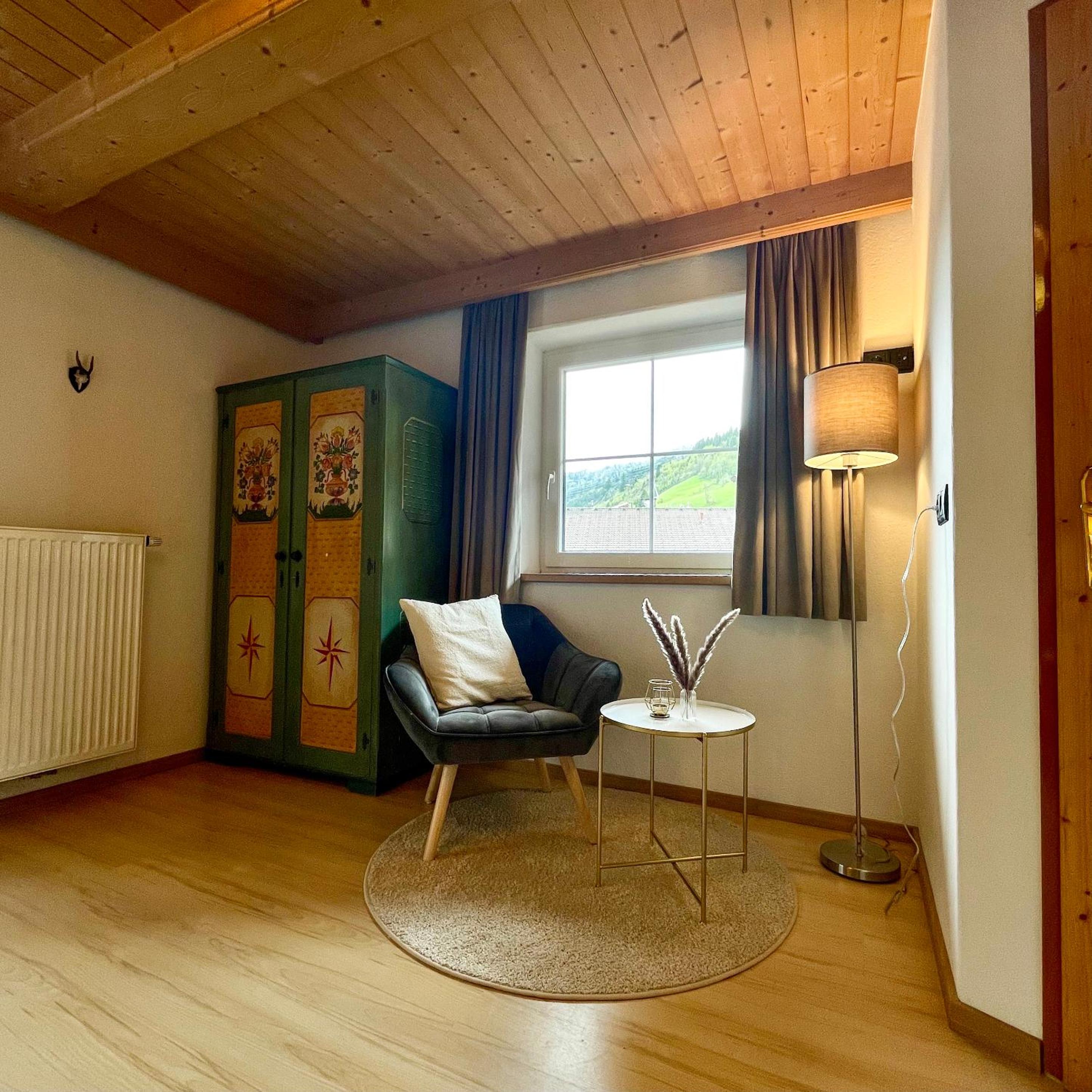 Apartment with Mountain View photo 2