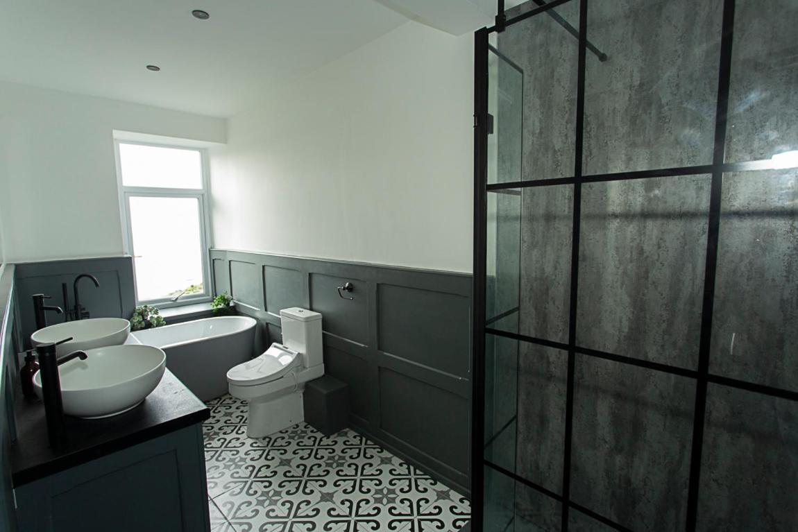 Deluxe Double Room with Bath photo 2