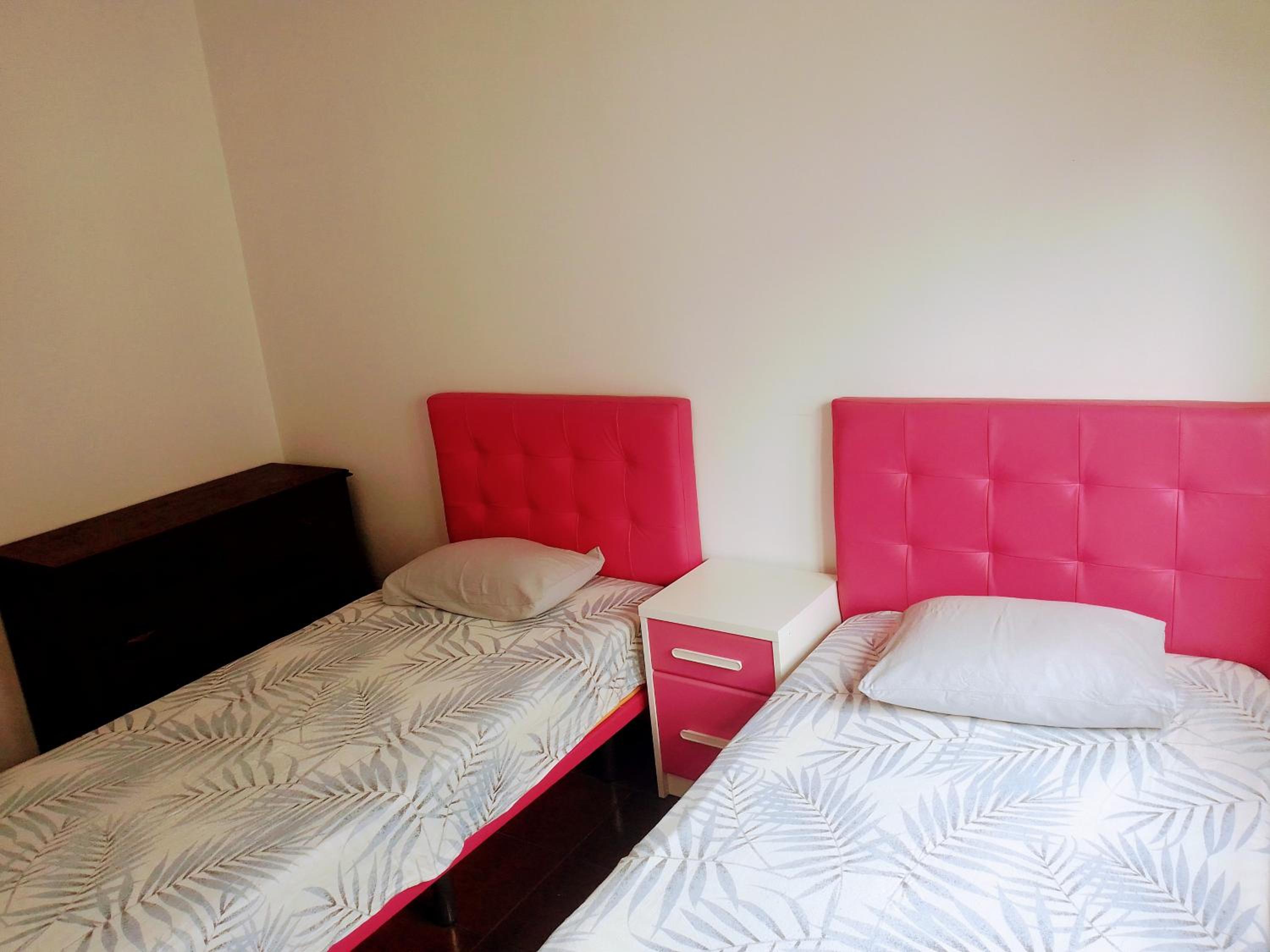 Twin Room - Photo 1