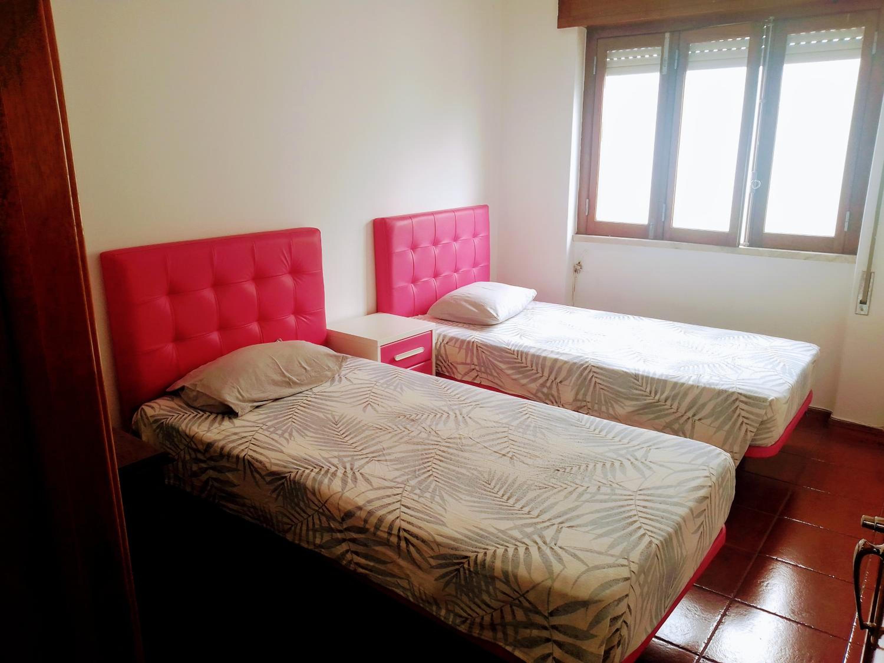Twin Room - Photo 7