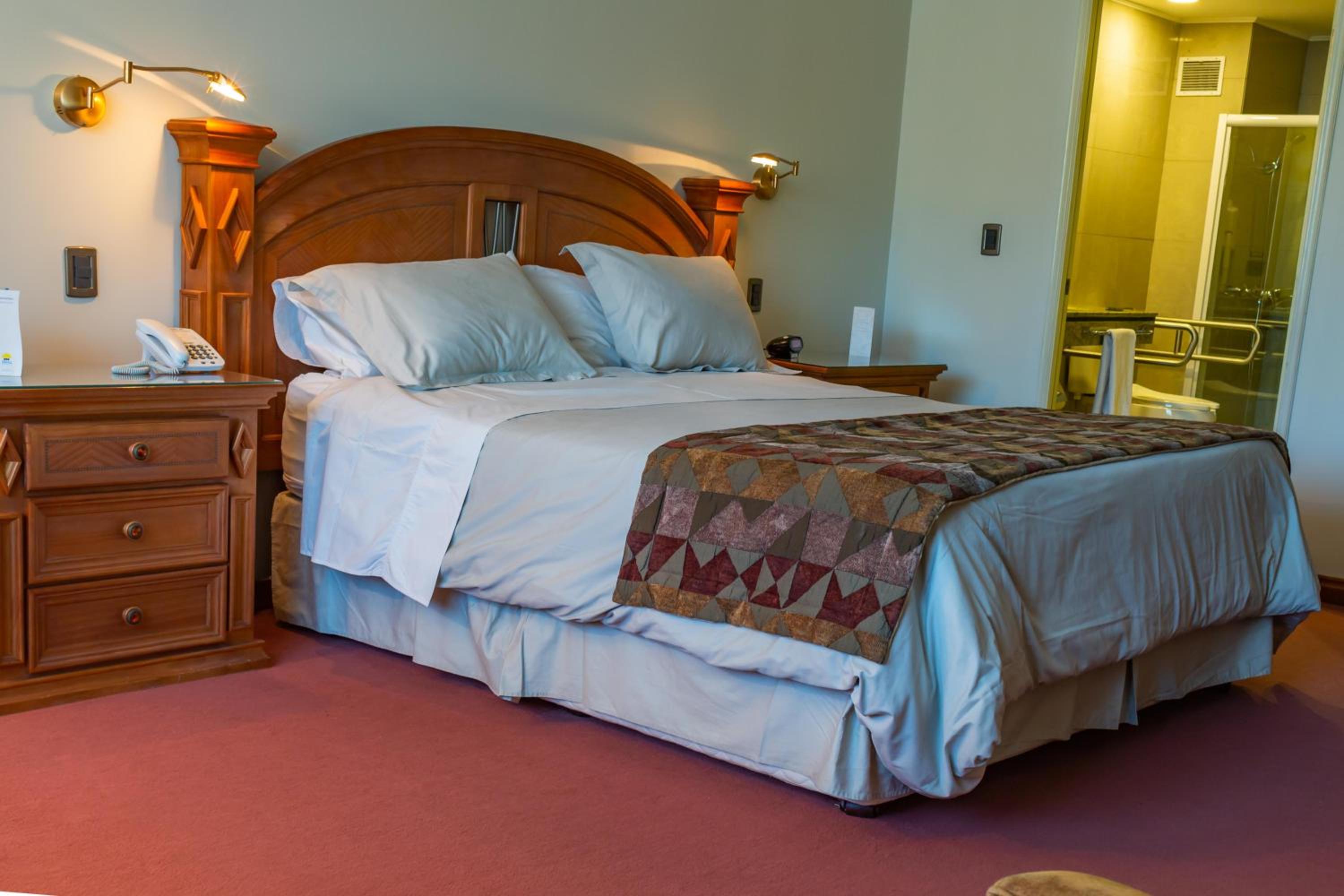 Queen Room - Disability Access photo 1