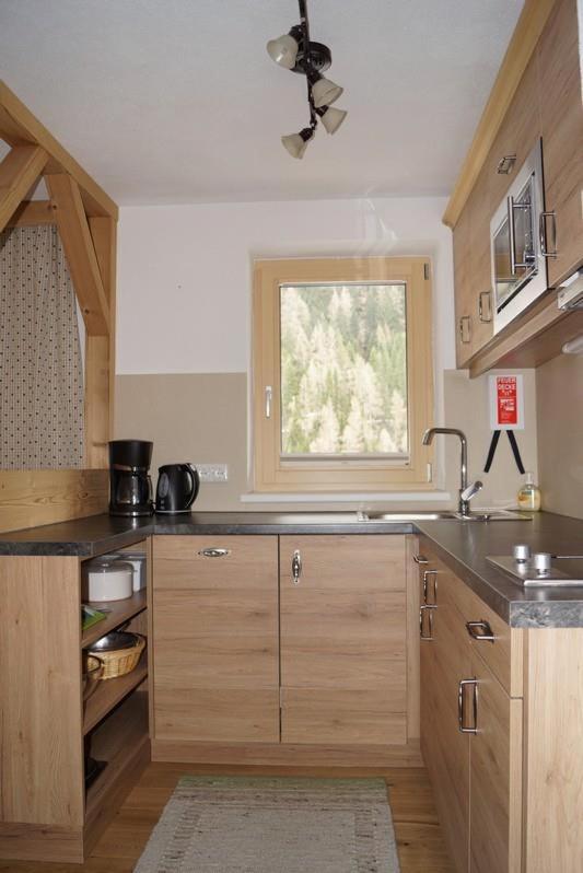 One-Bedroom Apartment with Shower photo 3